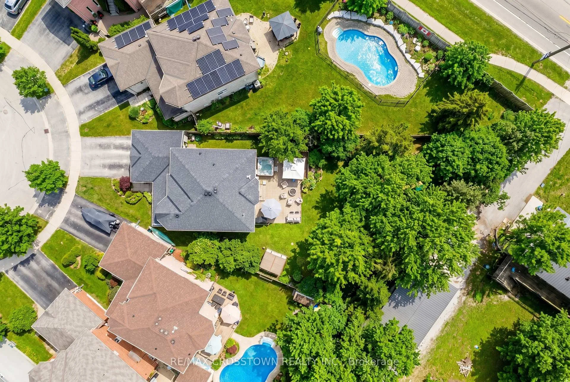 Photo 48 of 18 Stoneybrook Crescent, Barrie, Ardagh — HOMEH