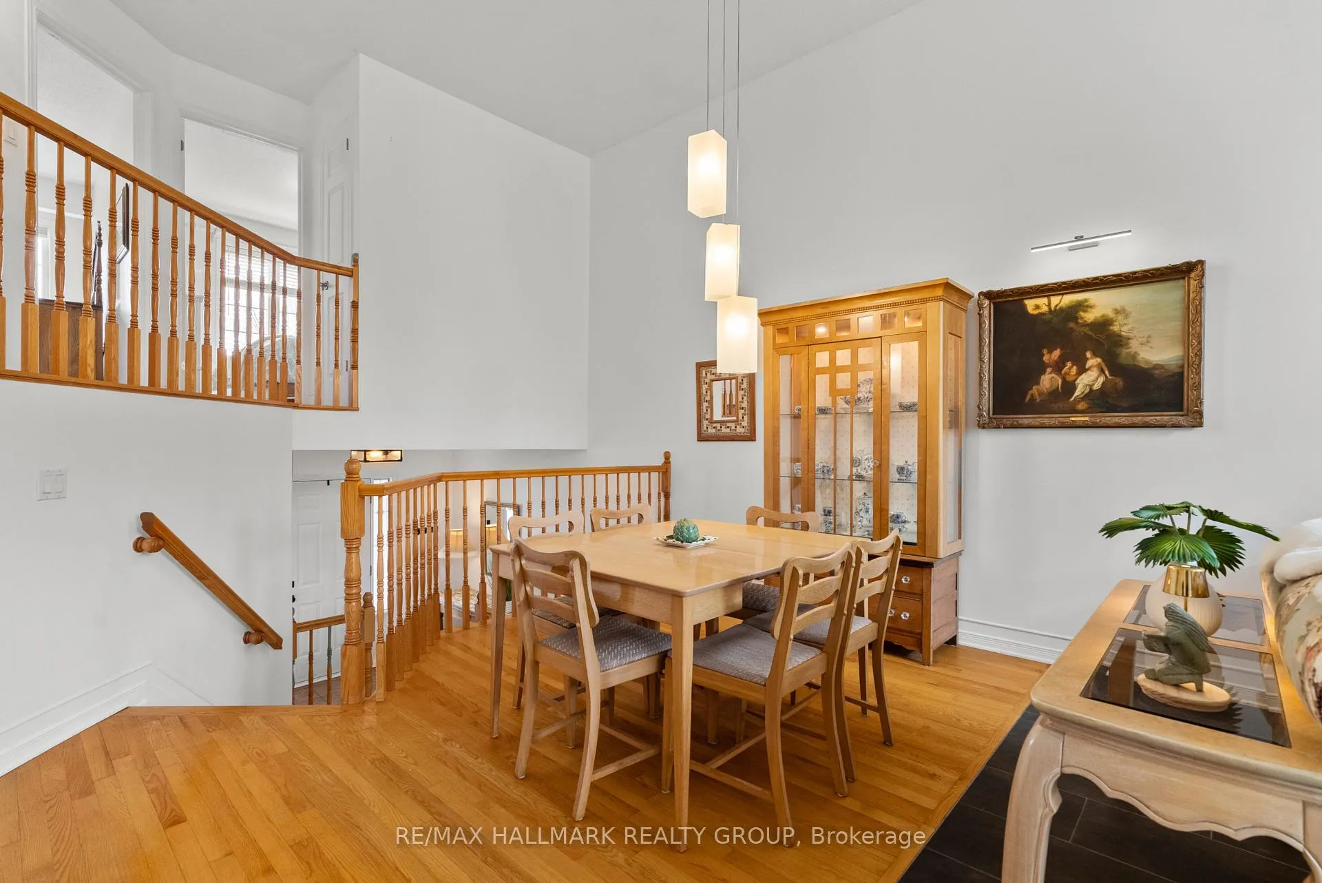 Photo 6 of 243 Gladeview Private, Ottawa, Upper Hunt Club — HOMEH