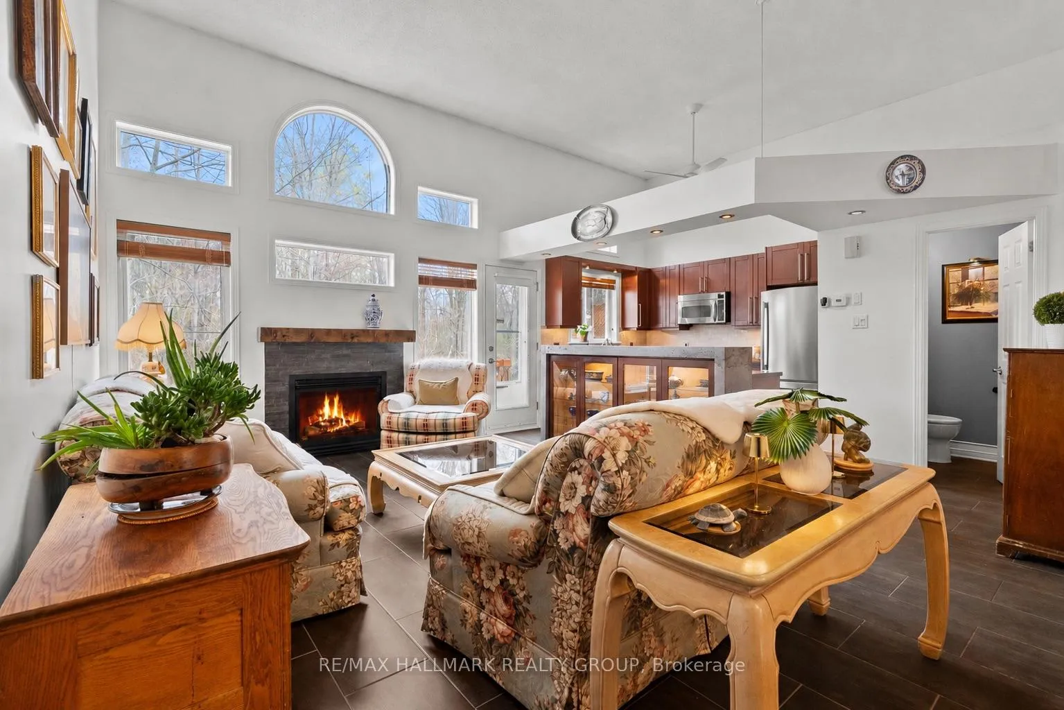 Photo 7 of 243 Gladeview Private, Ottawa, Upper Hunt Club — HOMEH