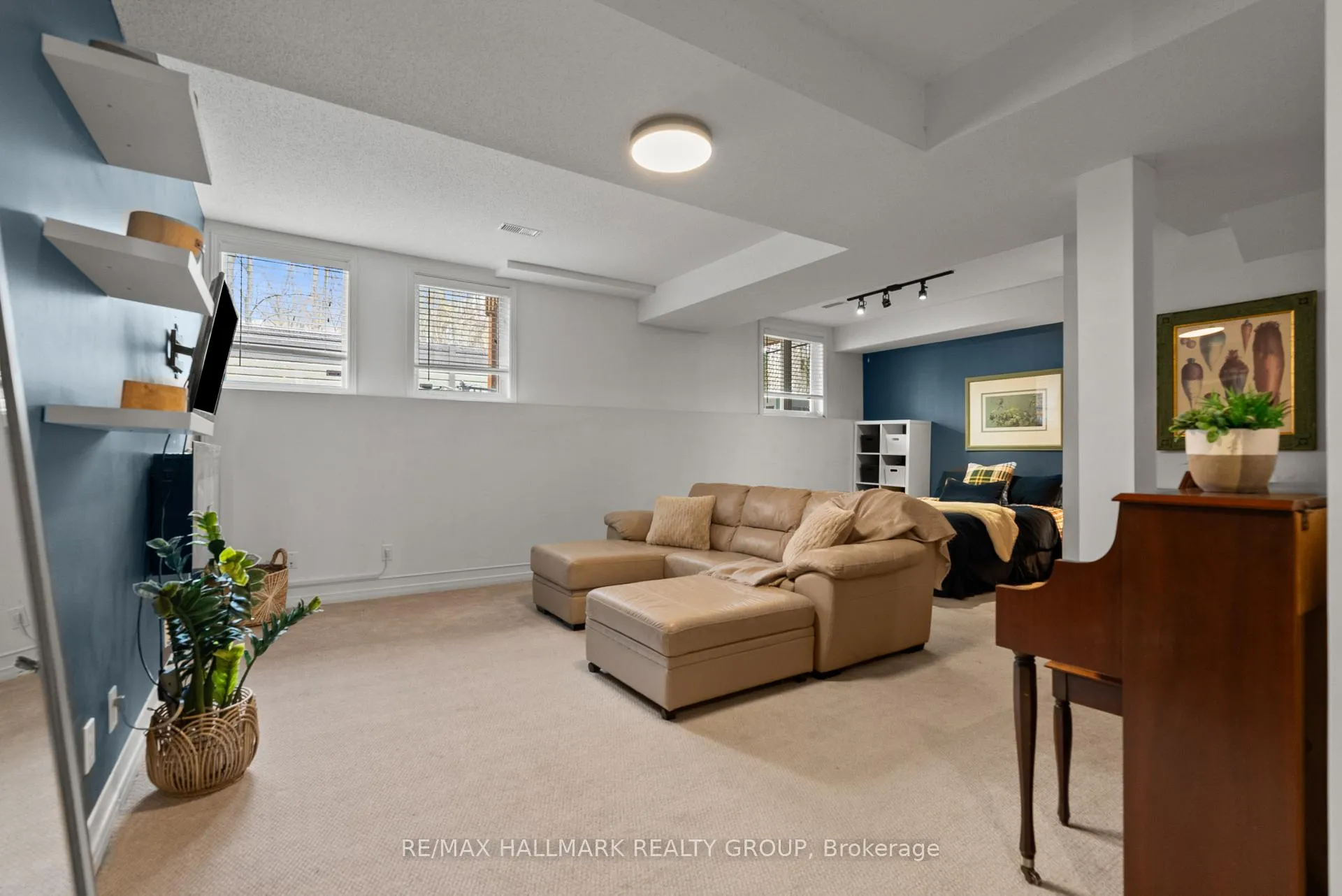 Photo 23 of 243 Gladeview Private, Ottawa, Upper Hunt Club — HOMEH