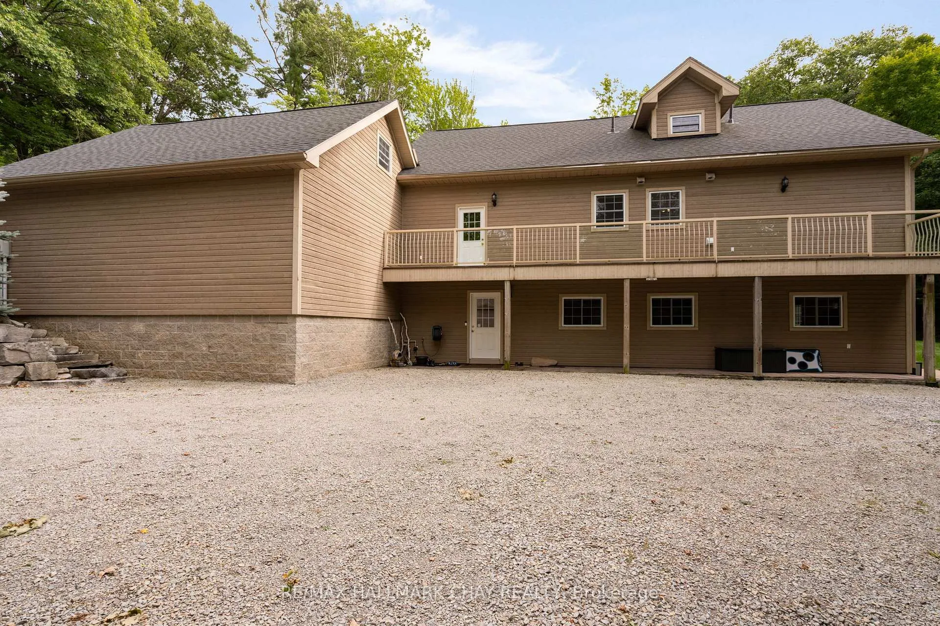 Photo 5 of 26 Eleventh Street, Midland — HOMEH