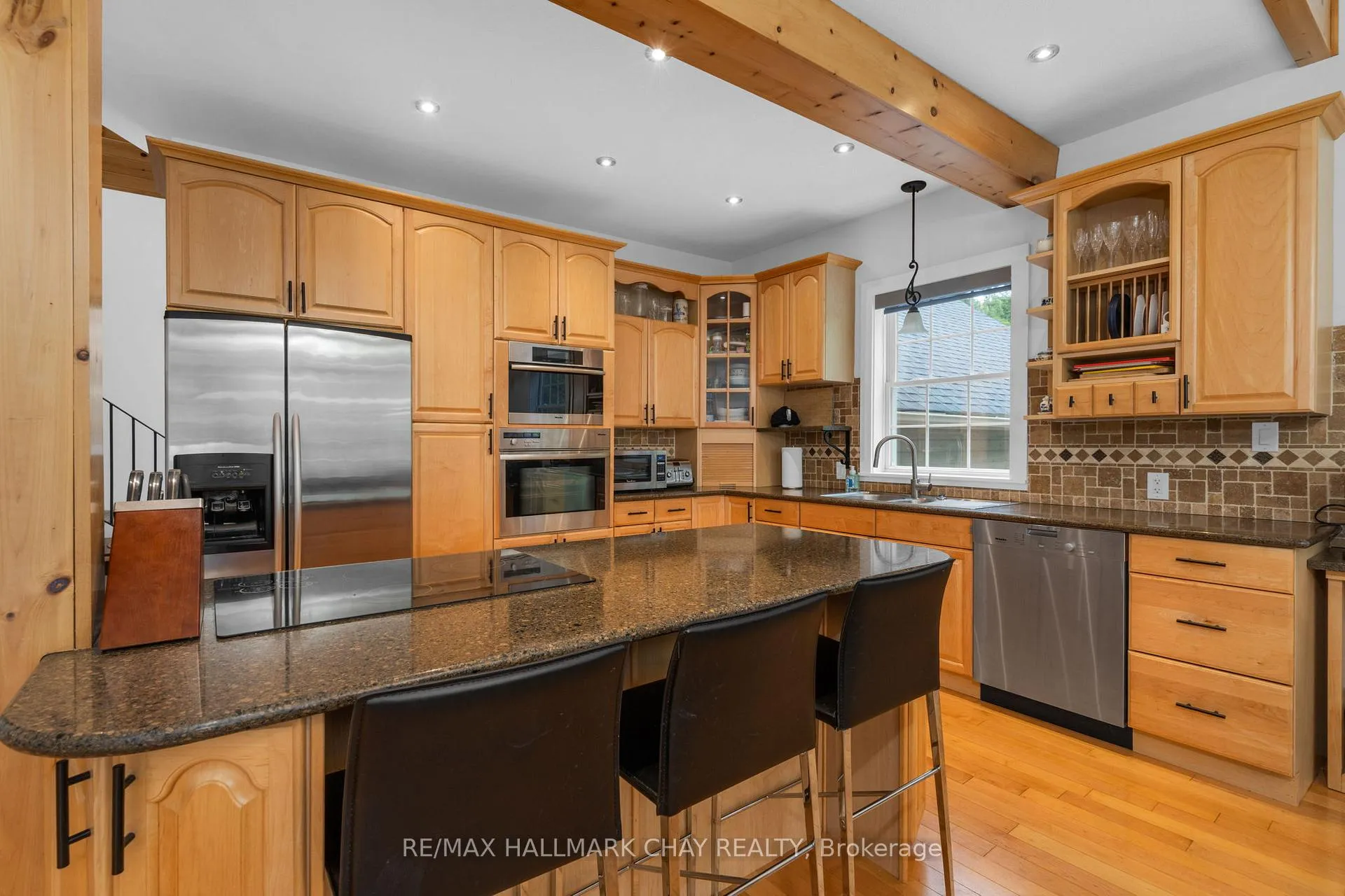 Photo 12 of 26 Eleventh Street, Midland — HOMEH