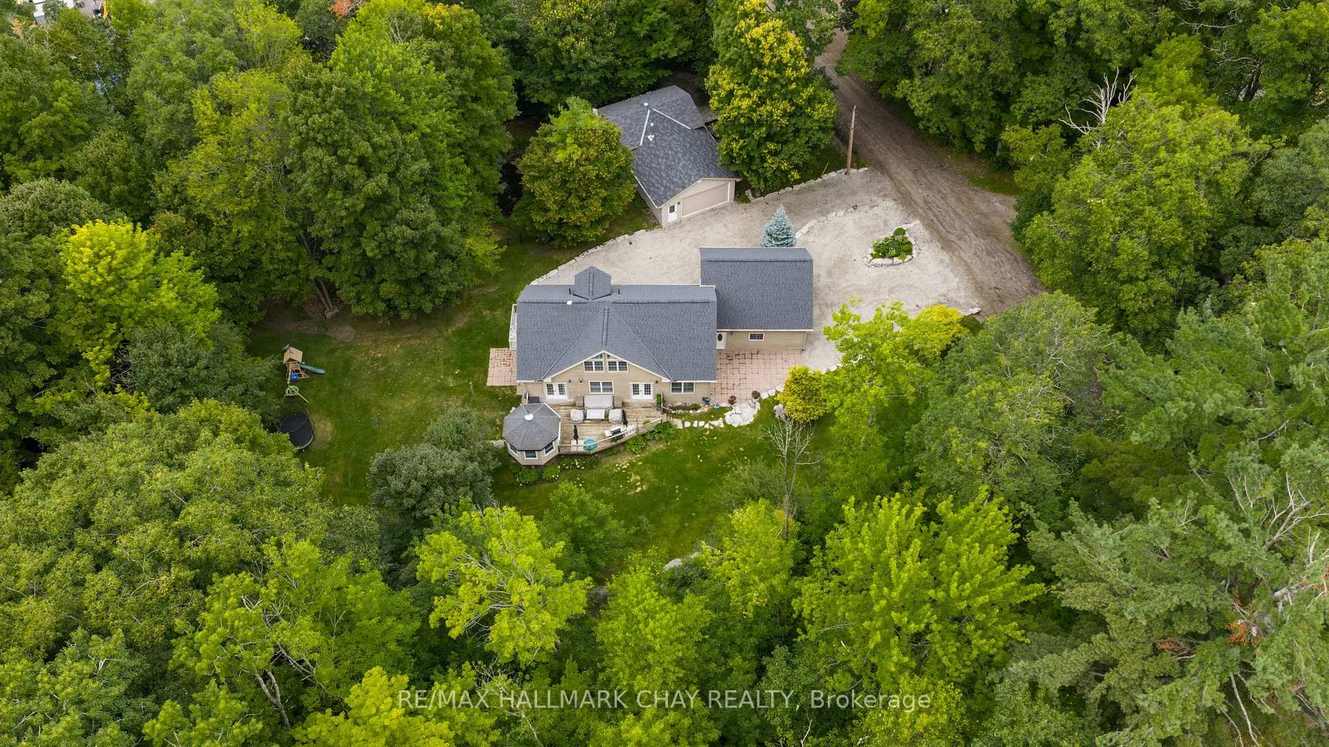 Photo 43 of 26 Eleventh Street, Midland — HOMEH