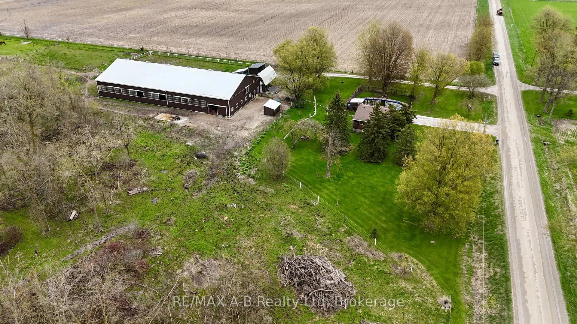 Photo 3 of 2624 Line 47, Perth East, North Easthope — HOMEH