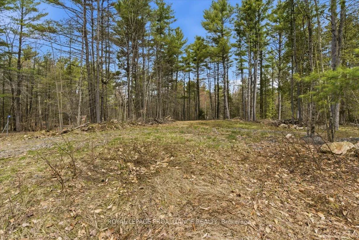 Photo 3 of 265 Addington Road 4, Frontenac, Frontenac North — HOMEH