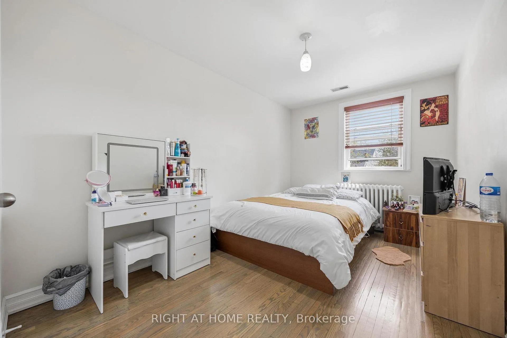 Photo 10 of 65 Branstone Road, Toronto, Caledonia-Fairbank — HOMEH