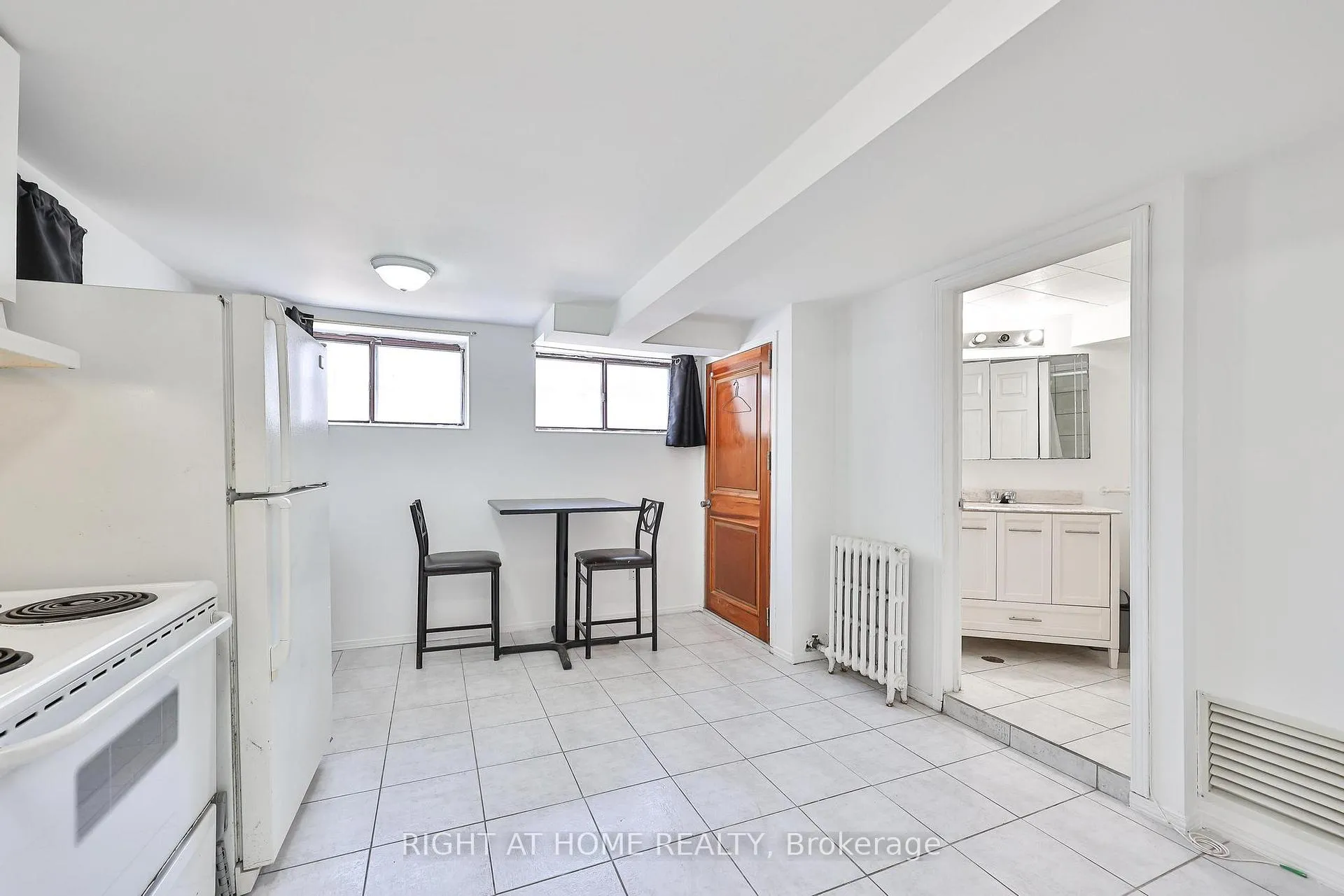 Photo 32 of 65 Branstone Road, Toronto, Caledonia-Fairbank — HOMEH