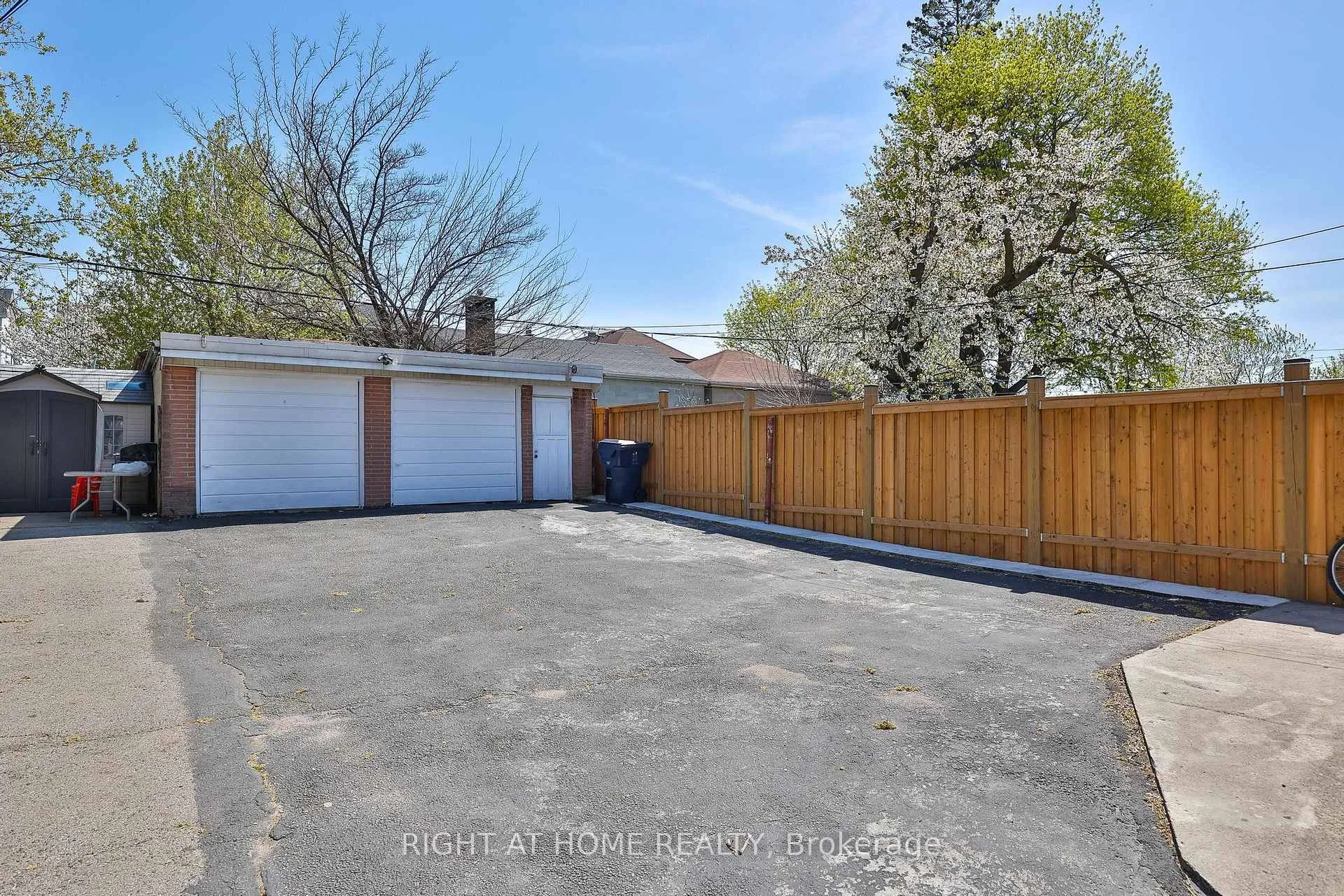 Photo 36 of 65 Branstone Road, Toronto, Caledonia-Fairbank — HOMEH