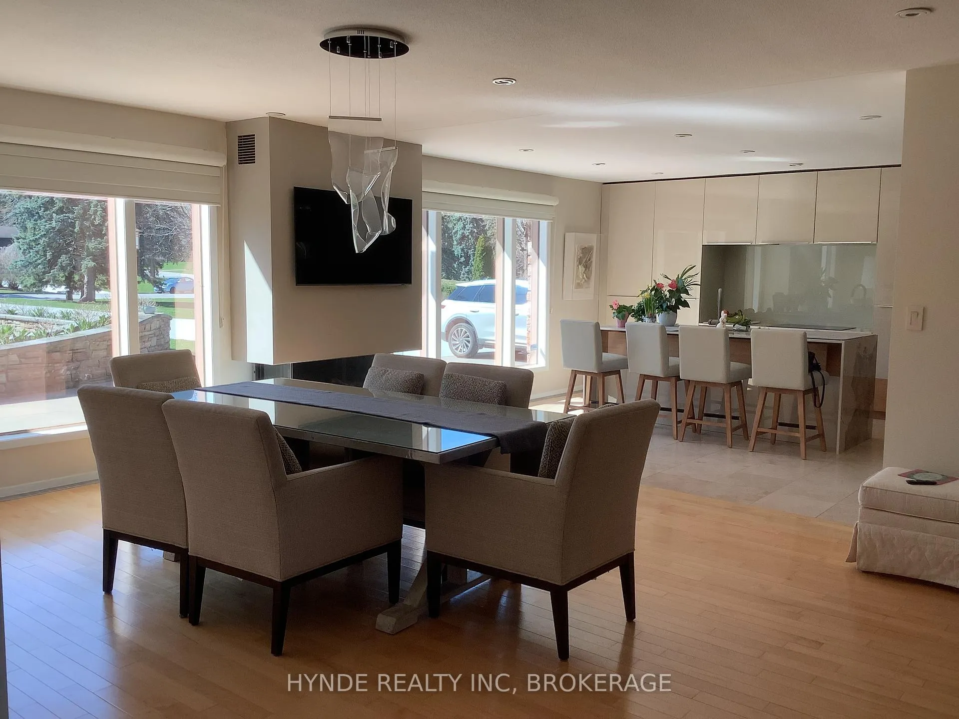 Photo 8 of 24 Woodmount Dr, St. Catharines, Burleigh Hill — HOMEH