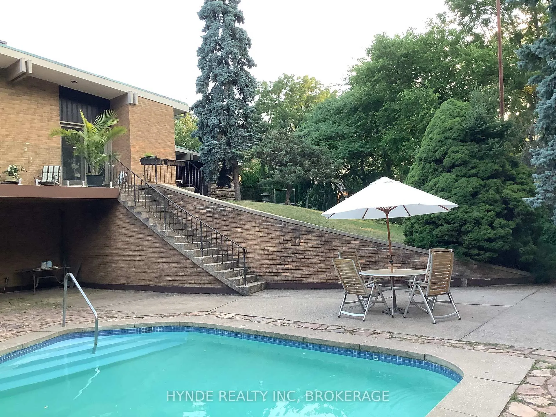 Photo 18 of 24 Woodmount Dr, St. Catharines, Burleigh Hill — HOMEH