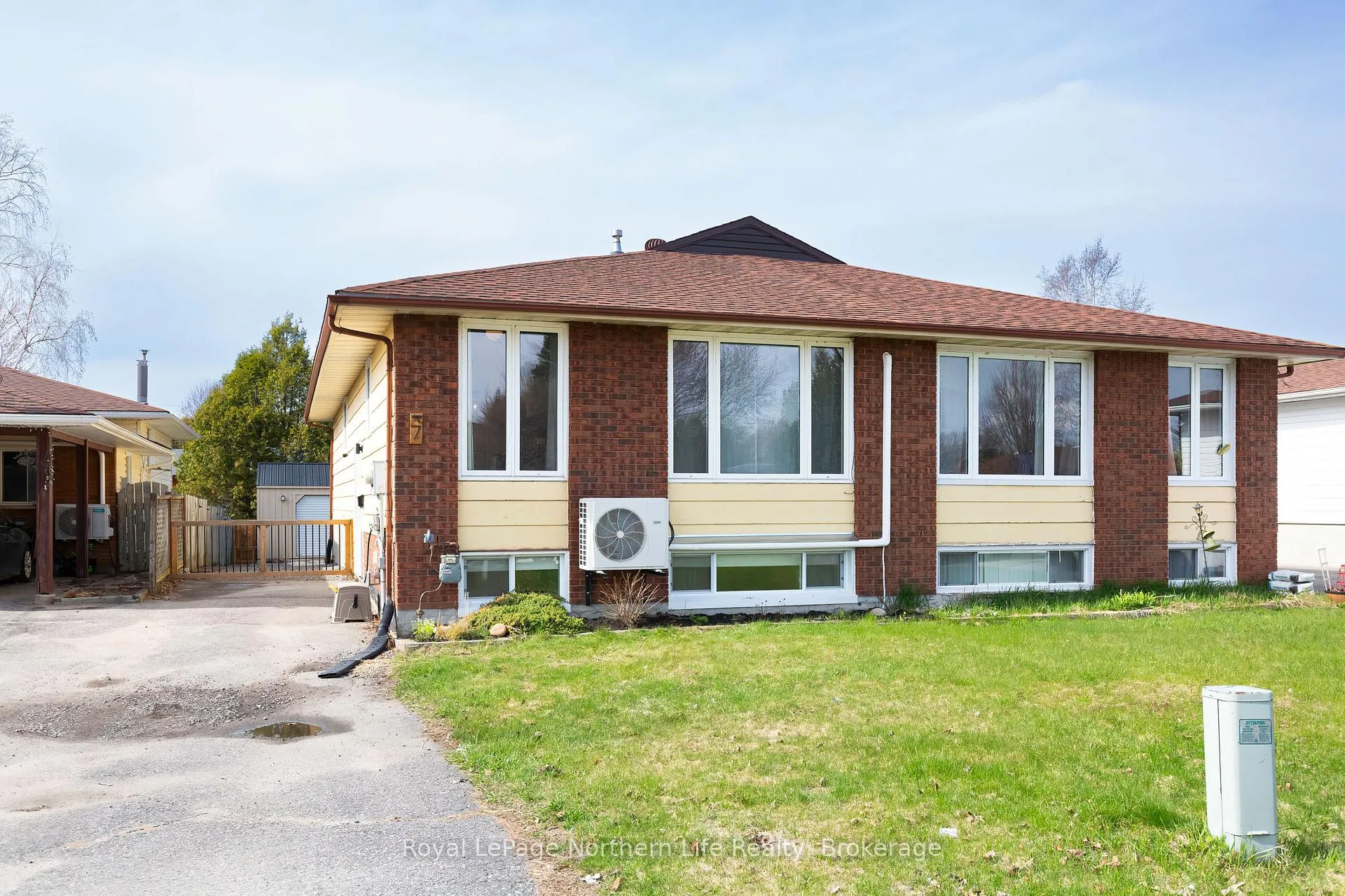 Photo 1 of 7 Harris Drive, North Bay, Ferris — HOMEH