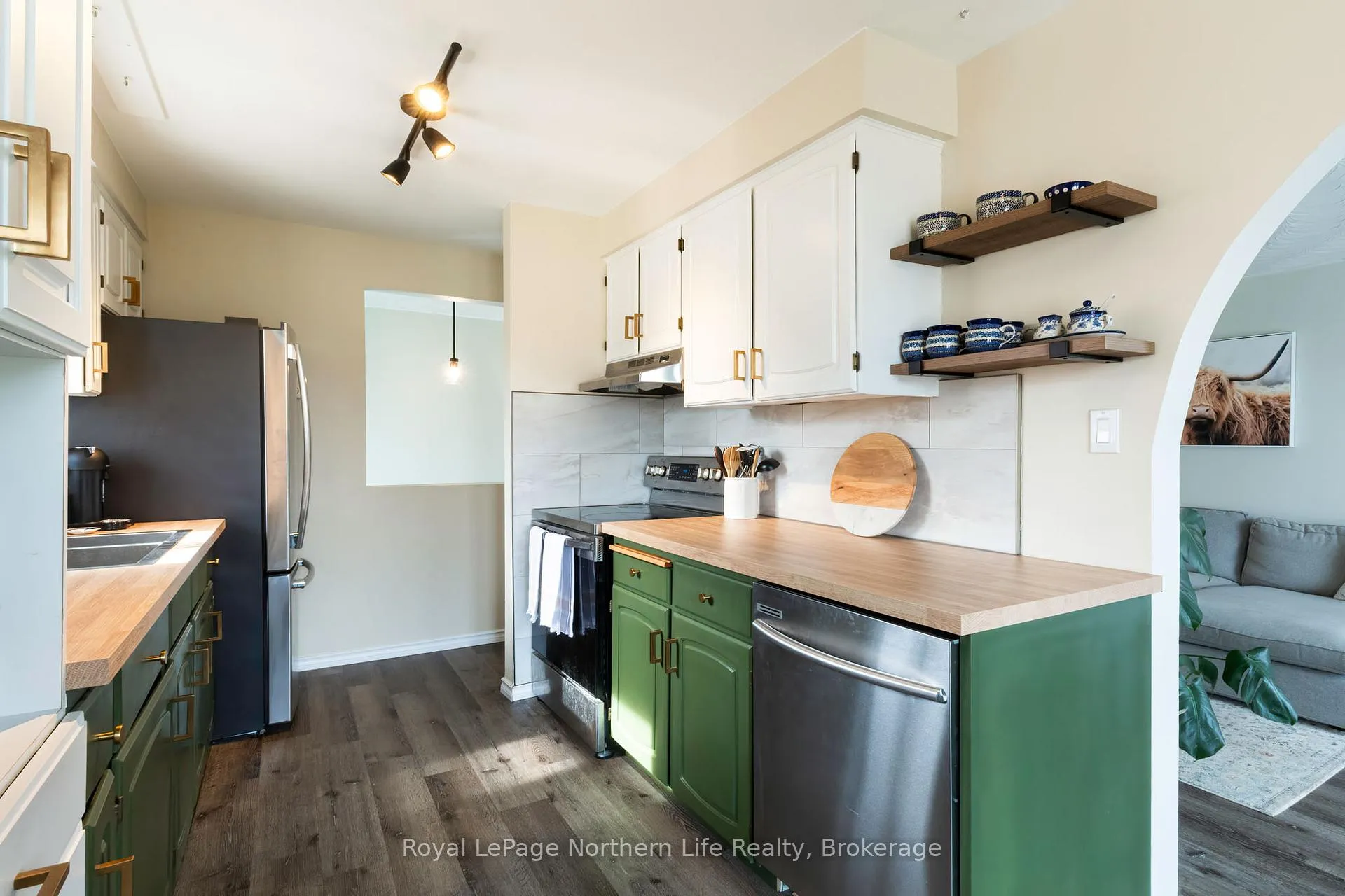 Photo 15 of 7 Harris Drive, North Bay, Ferris — HOMEH