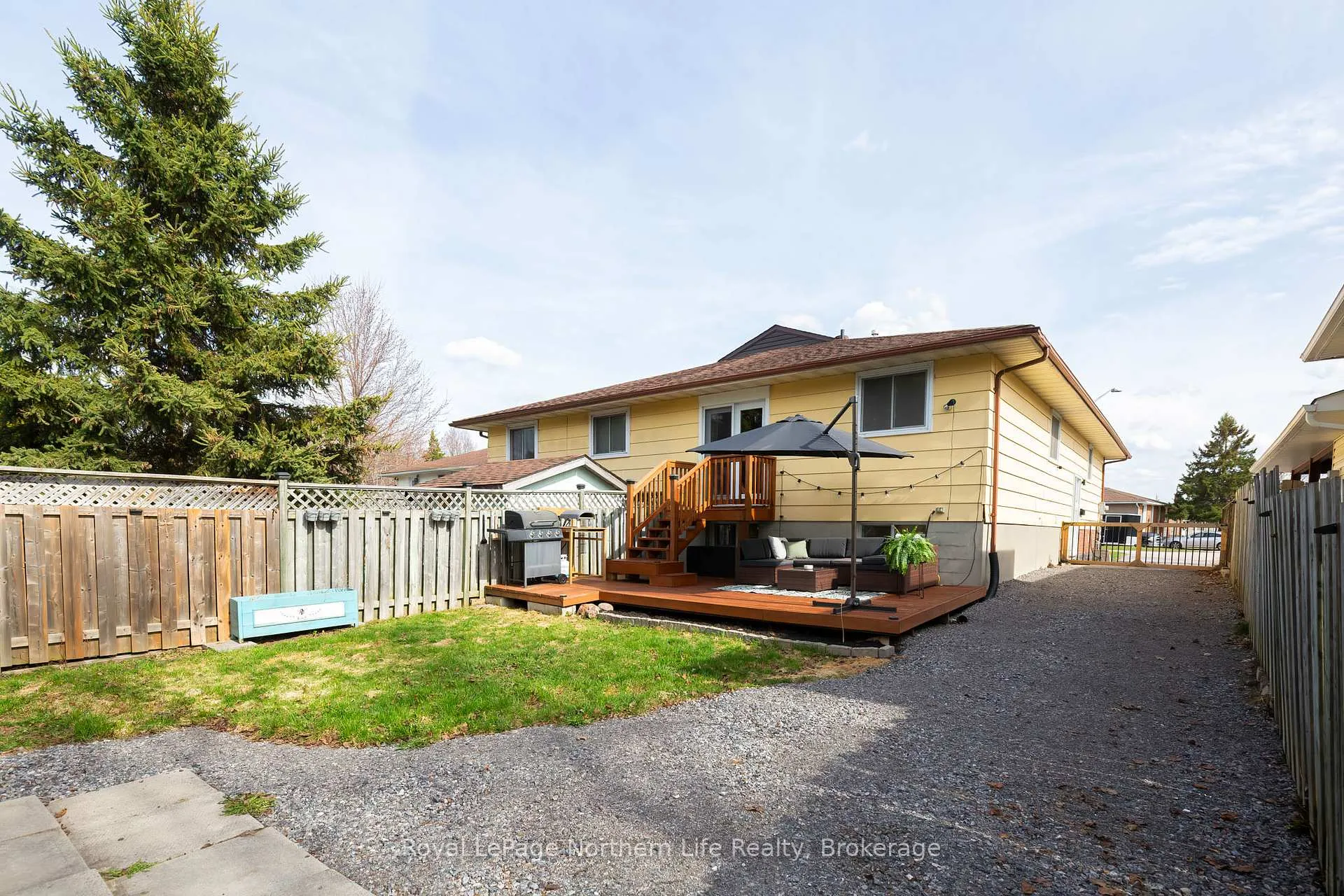 Photo 43 of 7 Harris Drive, North Bay, Ferris — HOMEH