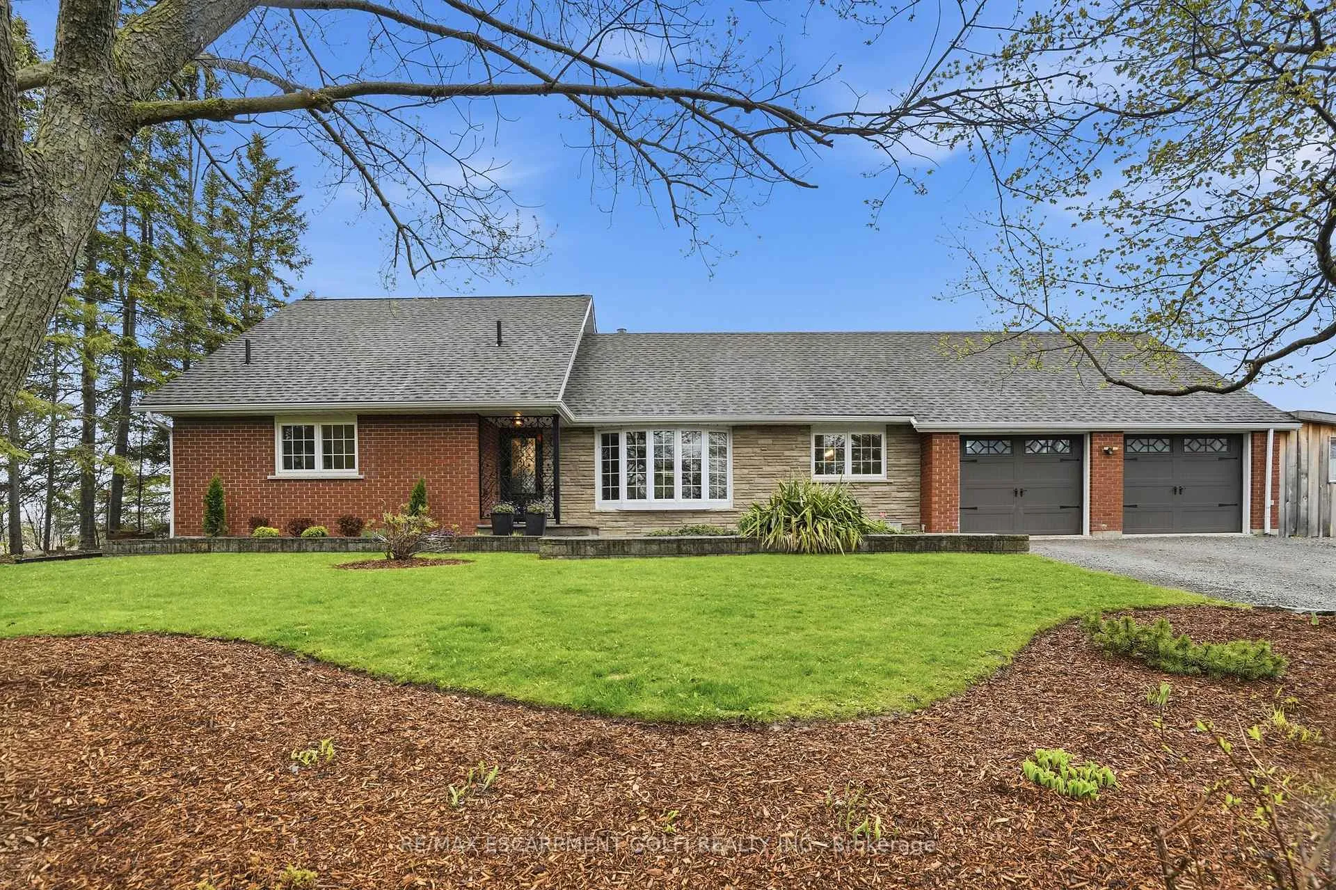 Front of 800 Hall Road