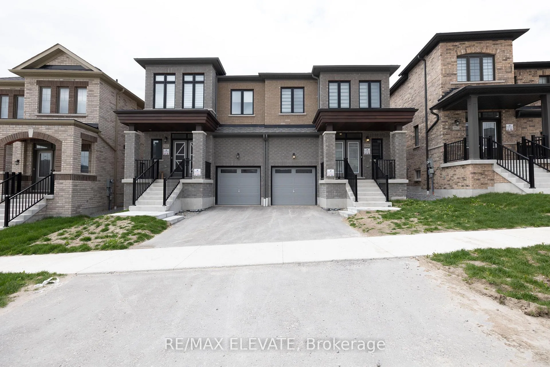Photo 2 of 2910 Starlight Drive, Pickering, Rural Pickering — HOMEH
