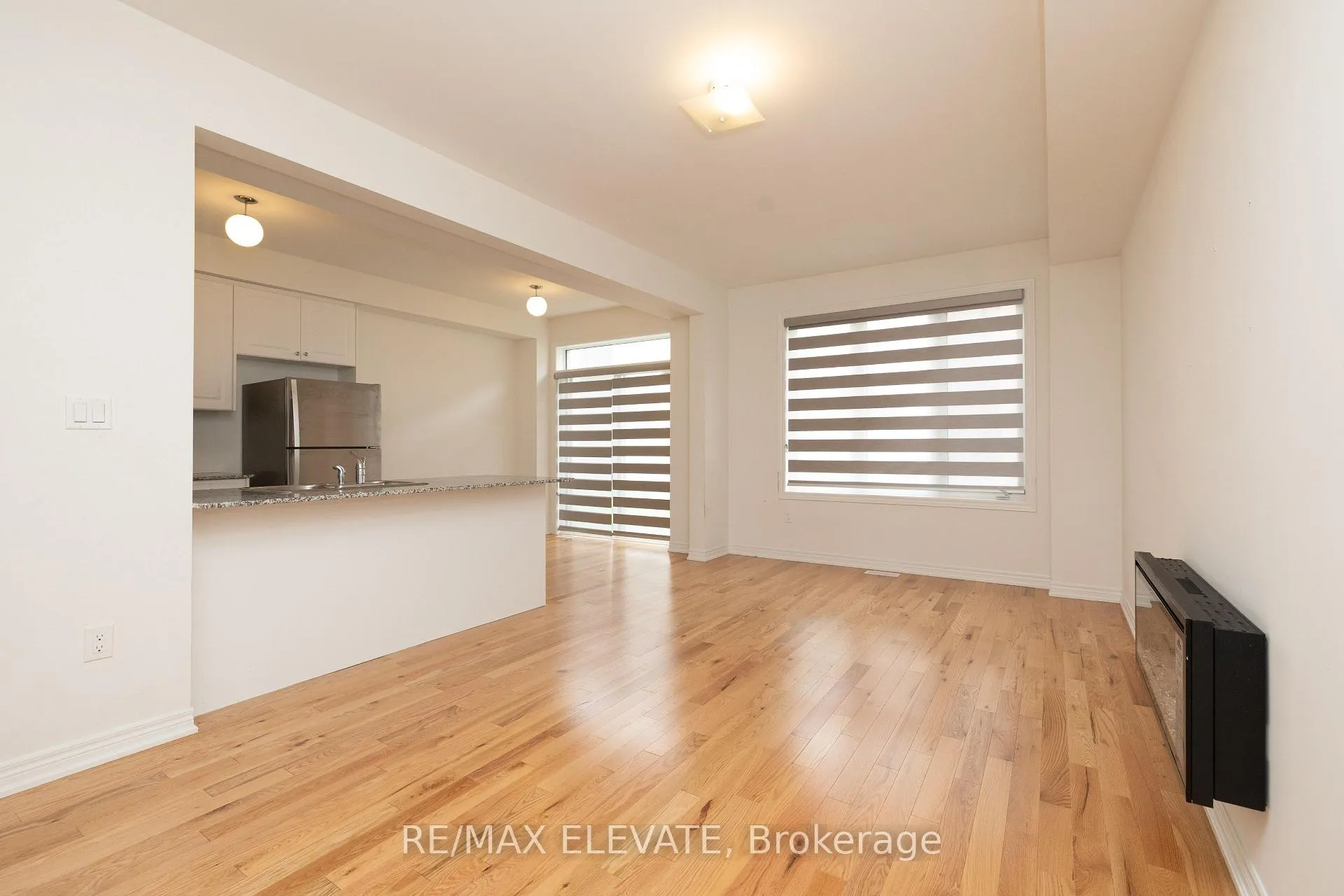 Photo 3 of 2910 Starlight Drive, Pickering, Rural Pickering — HOMEH