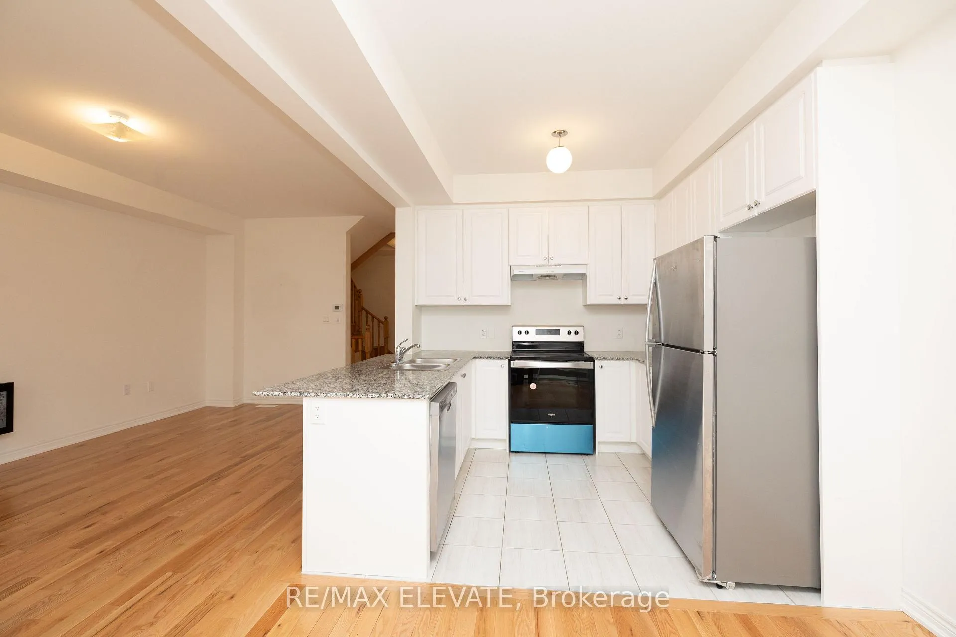 Photo 5 of 2910 Starlight Drive, Pickering, Rural Pickering — HOMEH