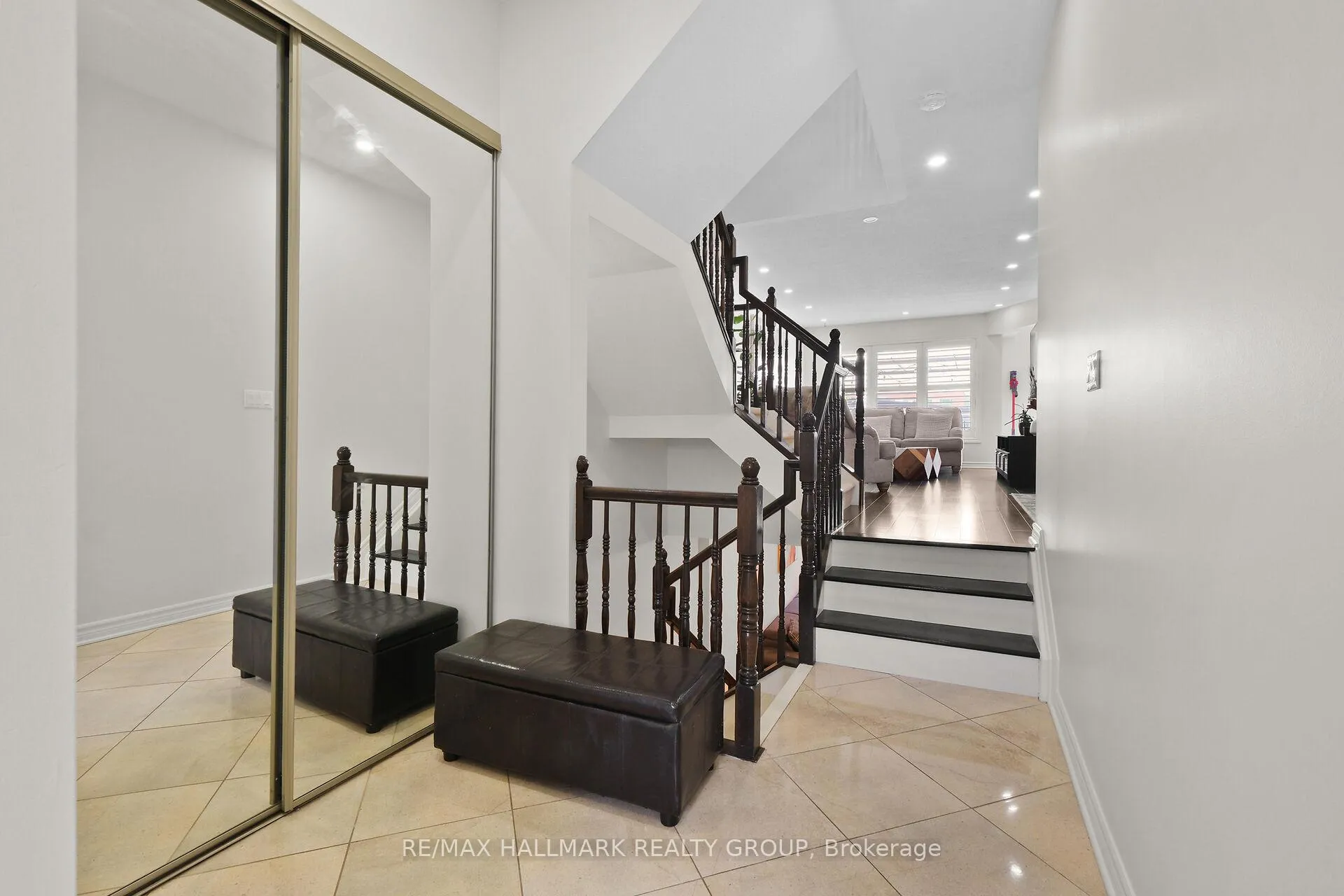 Photo 4 of 126 Silvermoon Crescent, Ottawa, Avalon East — HOMEH