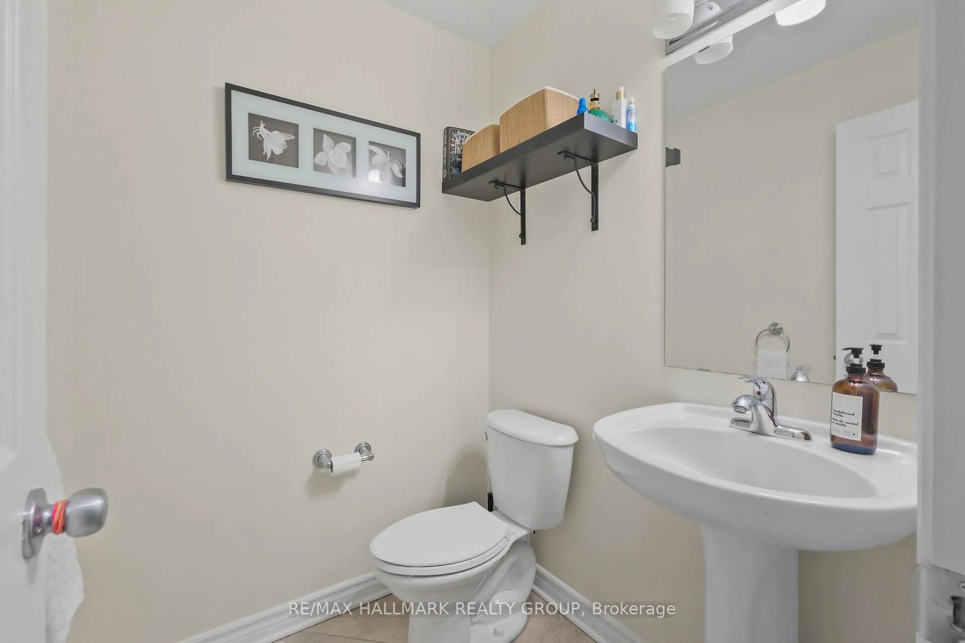 Photo 14 of 126 Silvermoon Crescent, Ottawa, Avalon East — HOMEH