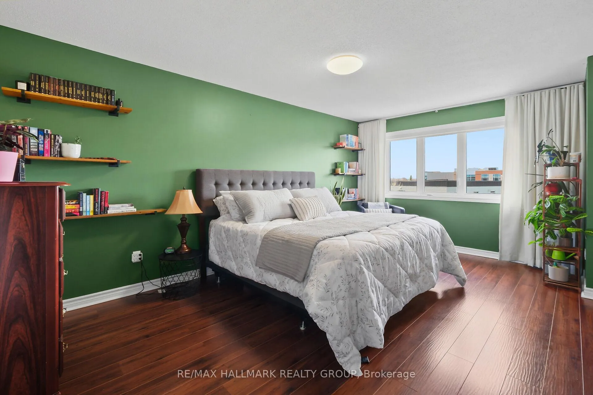 Photo 20 of 126 Silvermoon Crescent, Ottawa, Avalon East — HOMEH