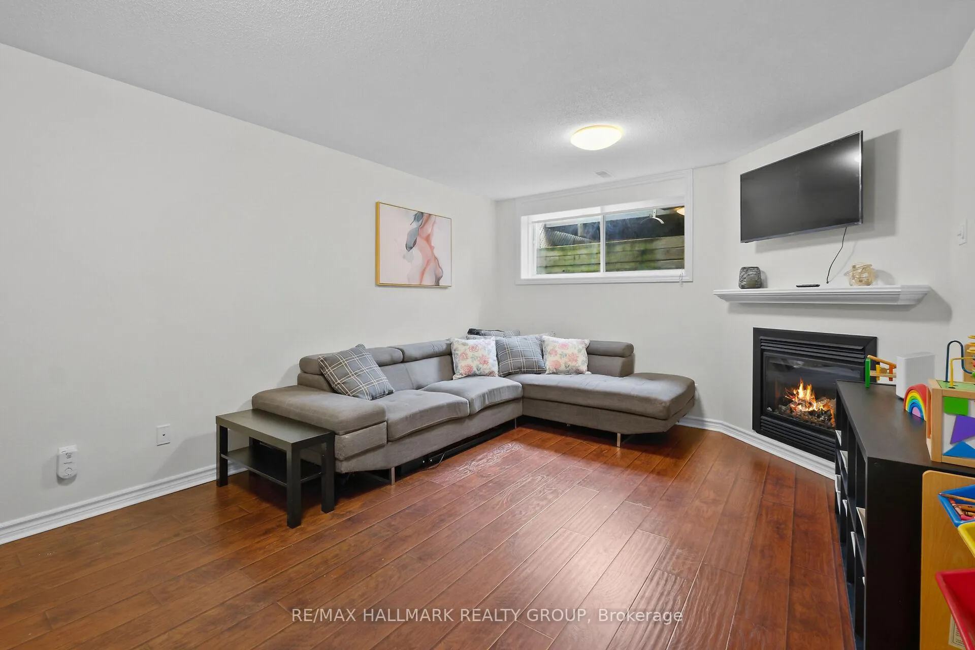 Photo 25 of 126 Silvermoon Crescent, Ottawa, Avalon East — HOMEH