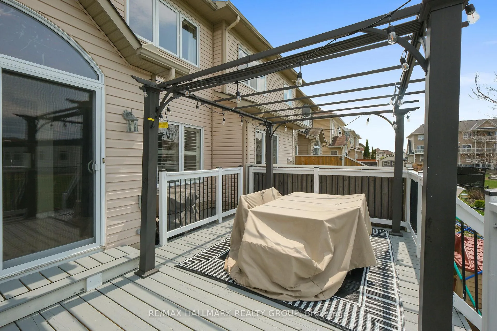 Photo 30 of 126 Silvermoon Crescent, Ottawa, Avalon East — HOMEH