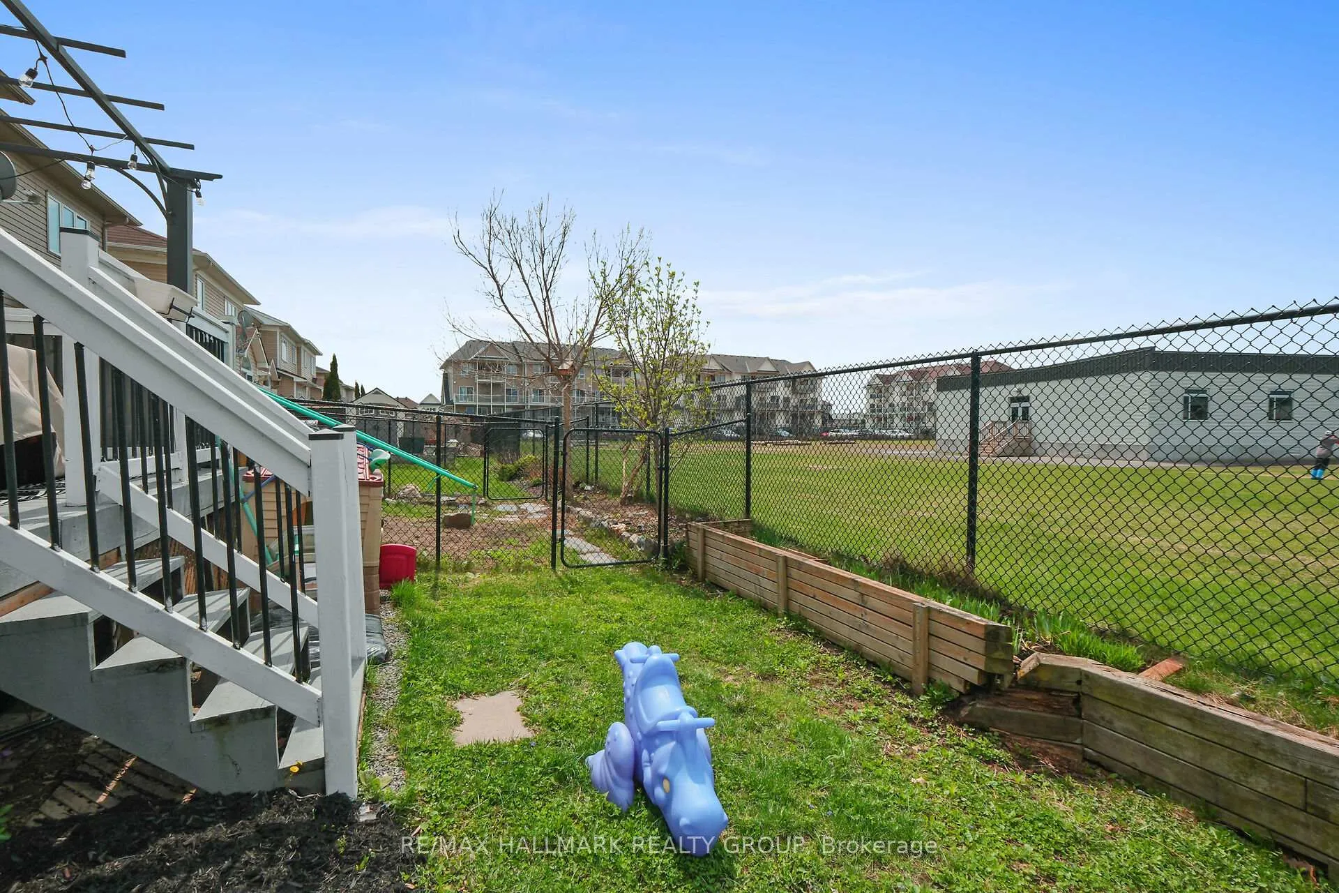 Photo 33 of 126 Silvermoon Crescent, Ottawa, Avalon East — HOMEH