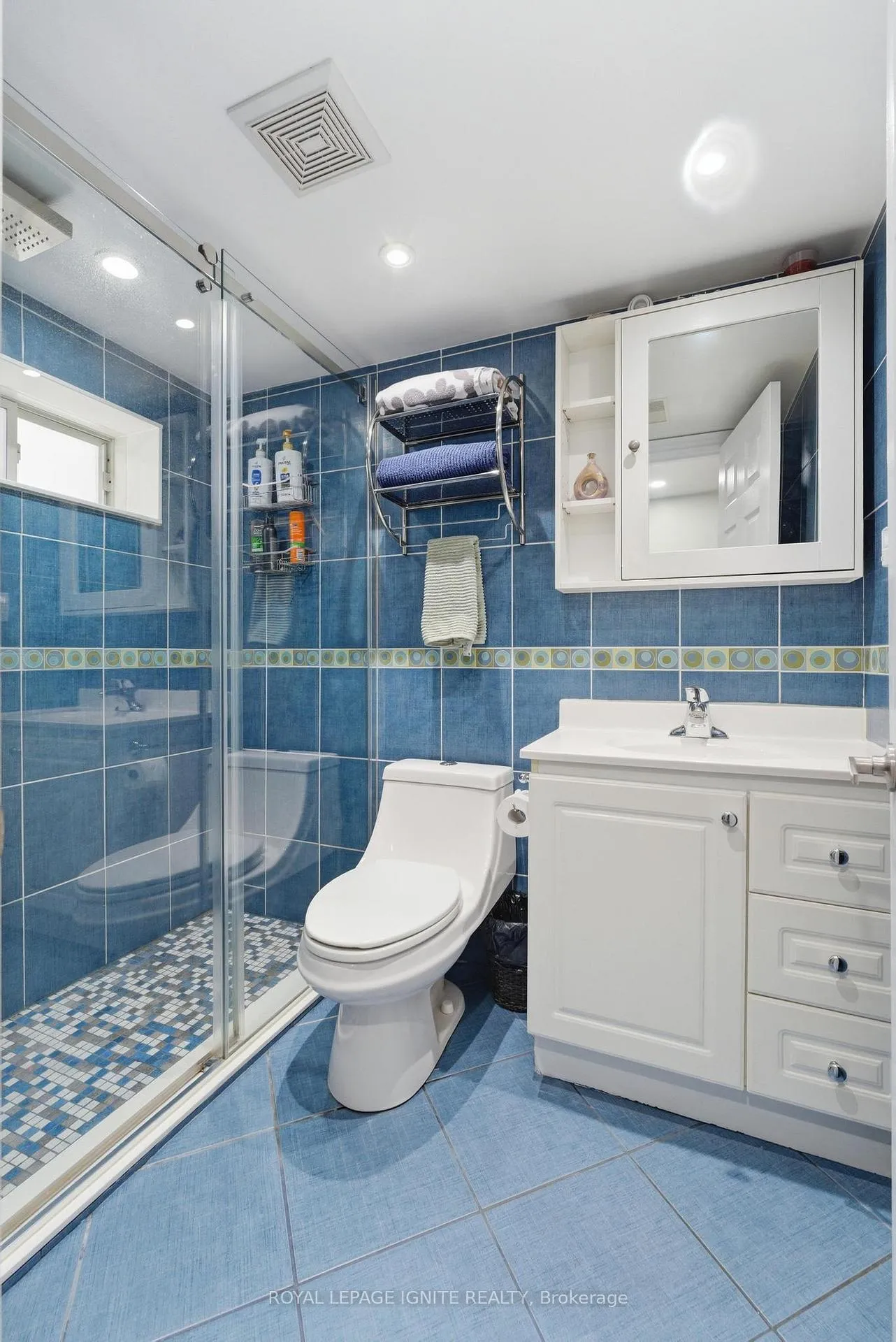 Photo 12 of 10 Cayuga Avenue, Toronto, Rockcliffe-Smythe — HOMEH