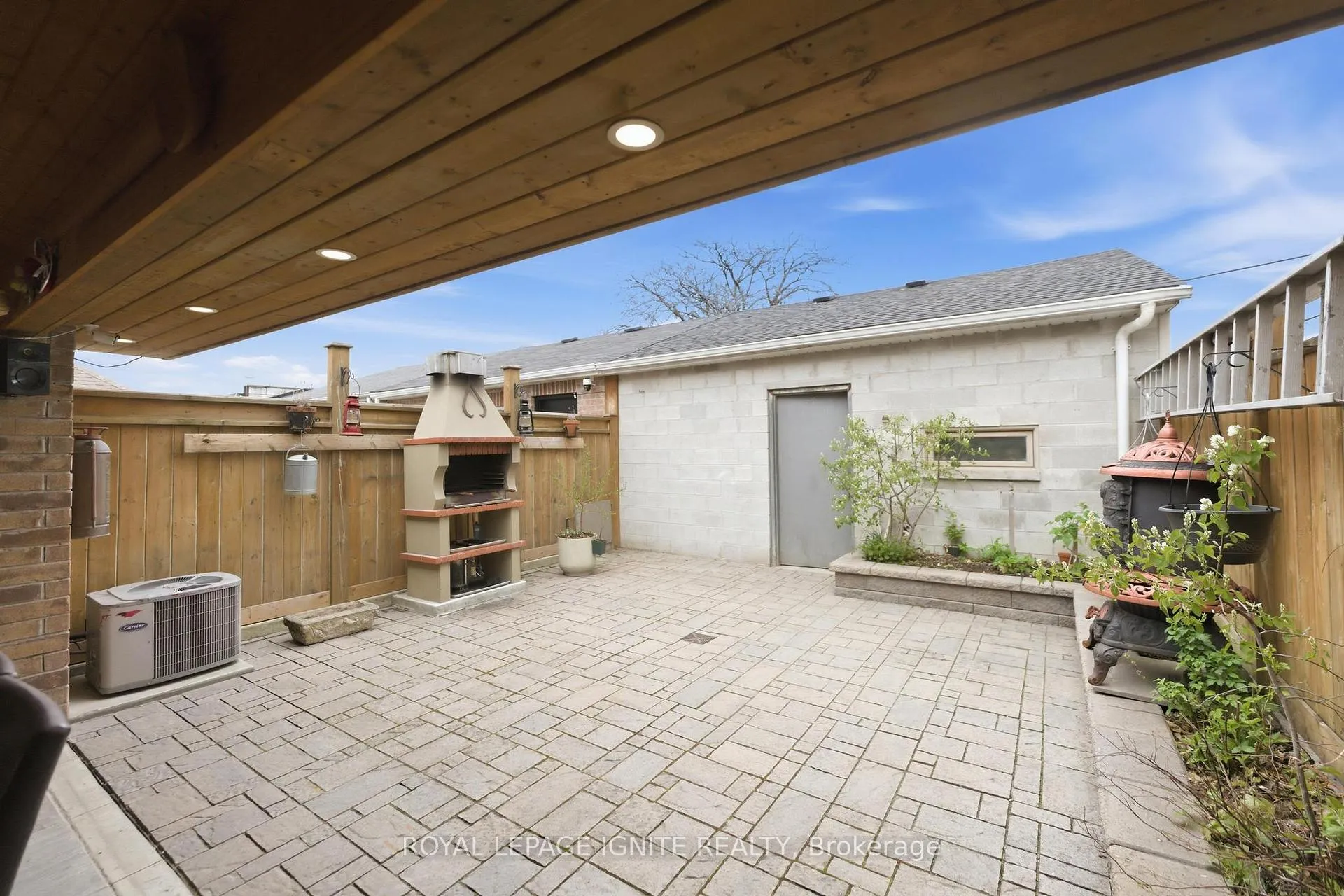 Photo 29 of 10 Cayuga Avenue, Toronto, Rockcliffe-Smythe — HOMEH