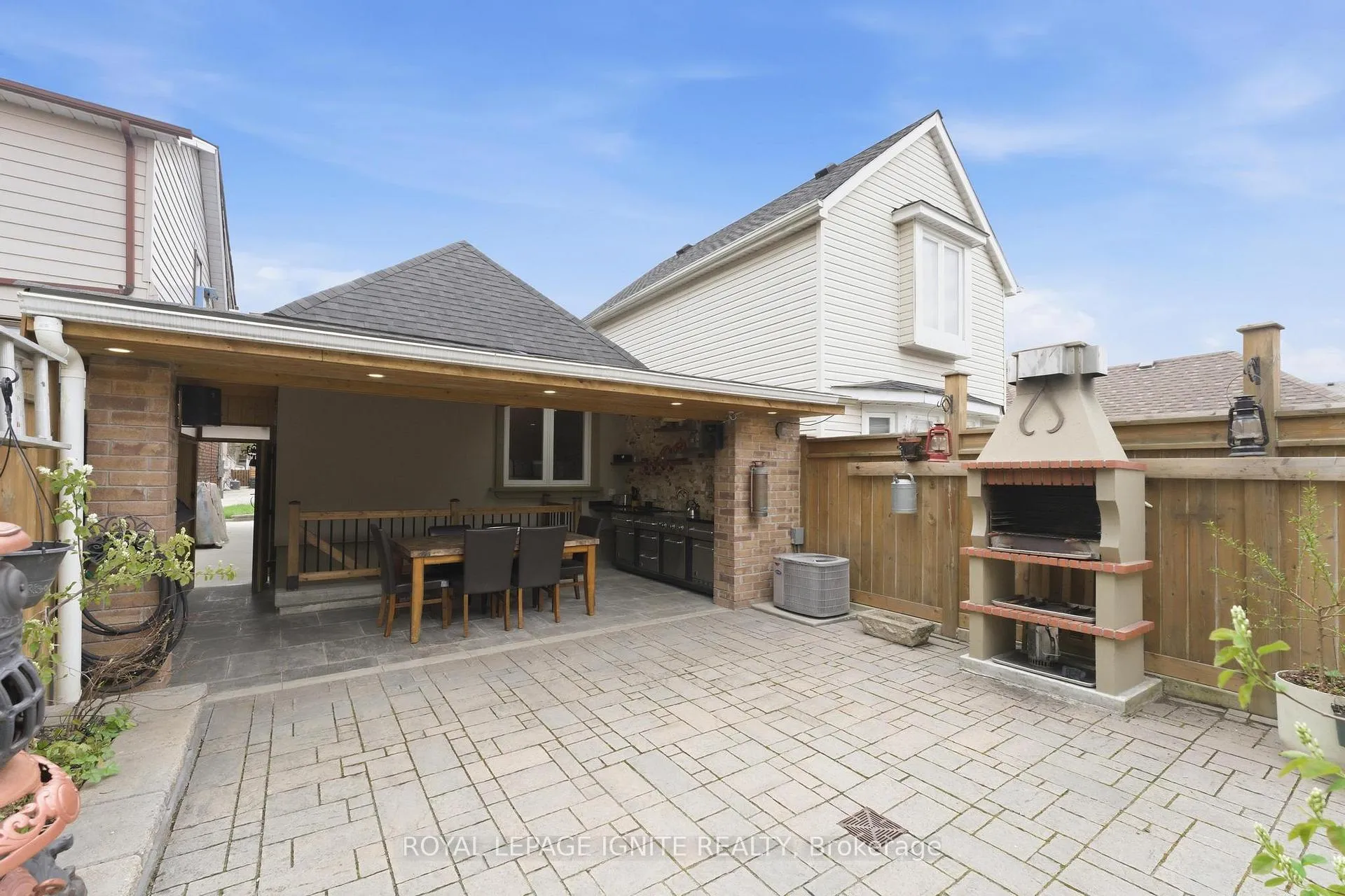 Photo 31 of 10 Cayuga Avenue, Toronto, Rockcliffe-Smythe — HOMEH