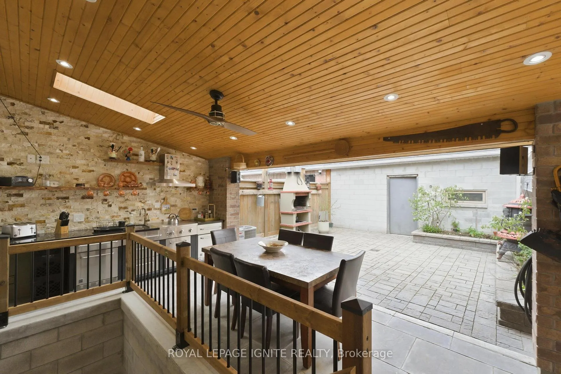 Photo 37 of 10 Cayuga Avenue, Toronto, Rockcliffe-Smythe — HOMEH