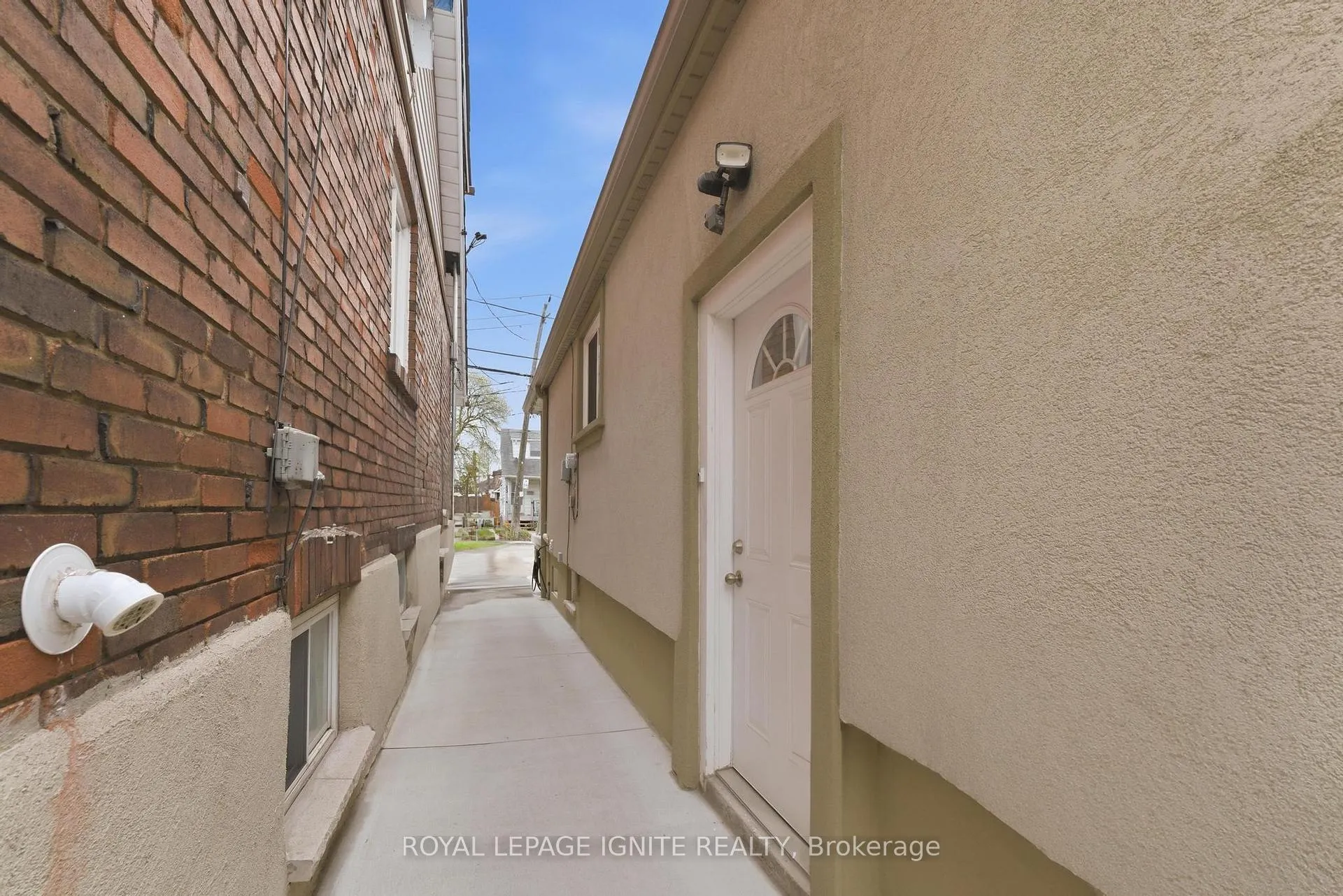 Photo 43 of 10 Cayuga Avenue, Toronto, Rockcliffe-Smythe — HOMEH