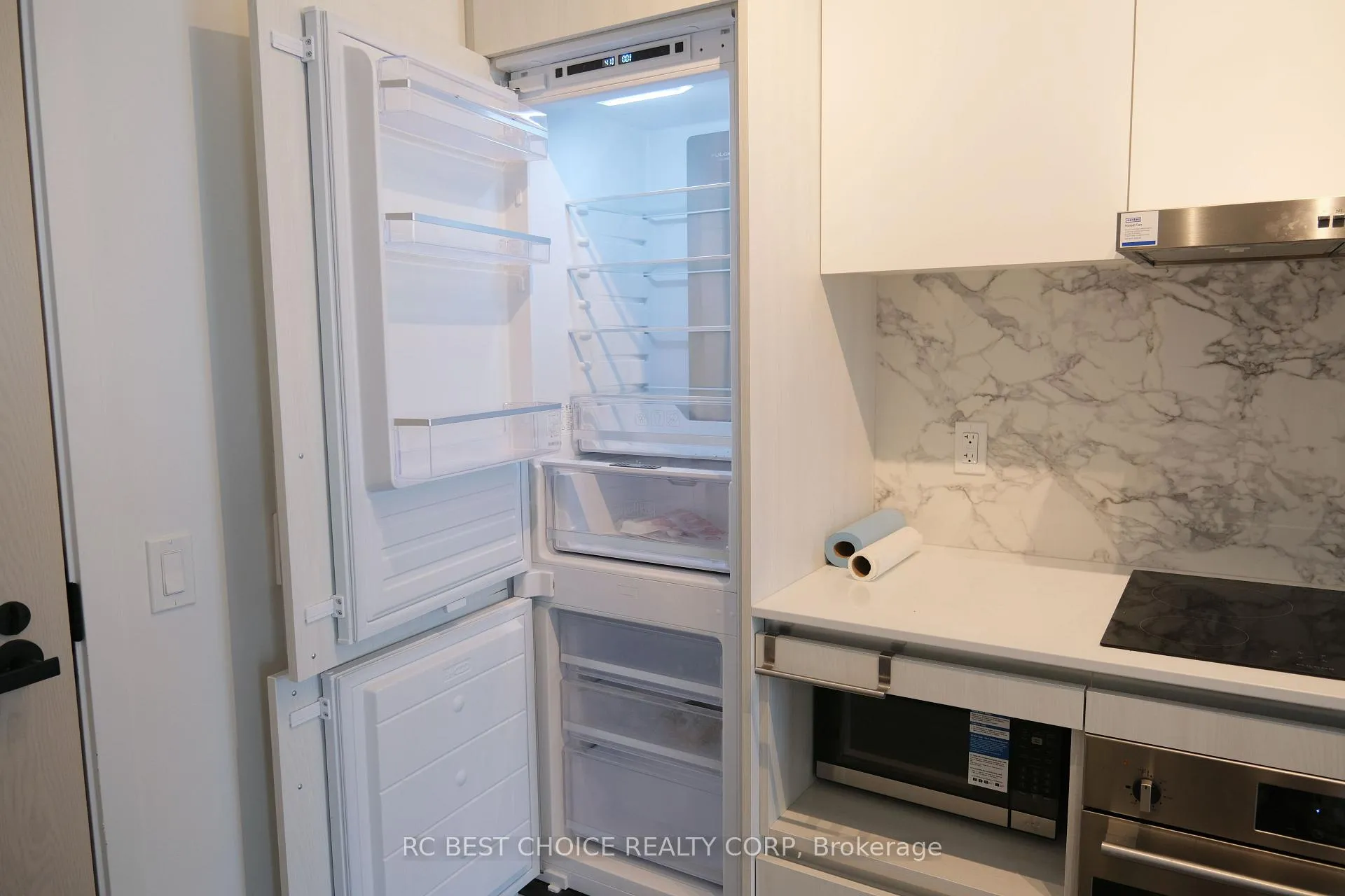 Photo 11 of Unit 5011, 225 Commerce Street, Vaughan, Vaughan Corporate Centre — HOMEH