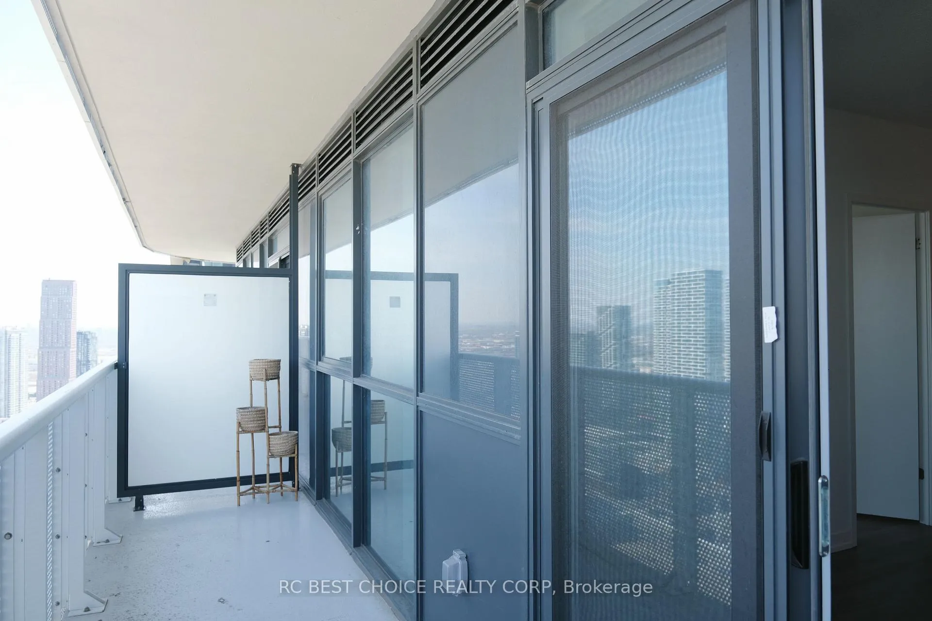 Photo 18 of Unit 5011, 225 Commerce Street, Vaughan, Vaughan Corporate Centre — HOMEH