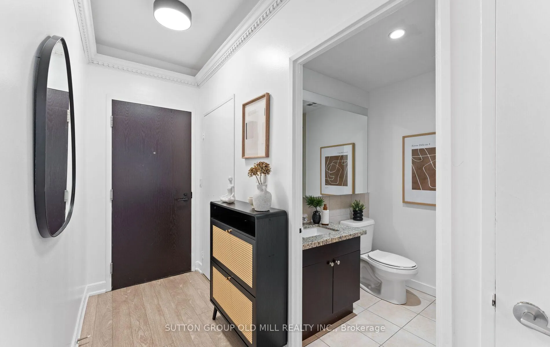 Photo 2 of Unit Lph 29, 1 Shaw Street, Toronto, Niagara — HOMEH