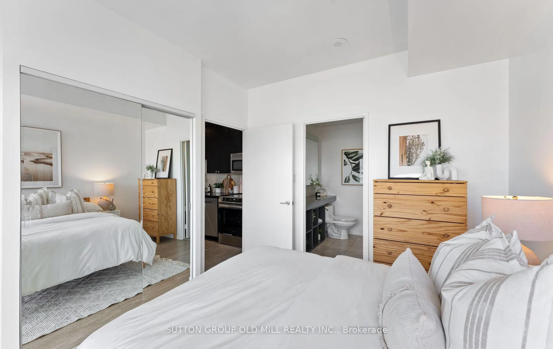 Photo 24 of Unit Lph 29, 1 Shaw Street, Toronto, Niagara — HOMEH
