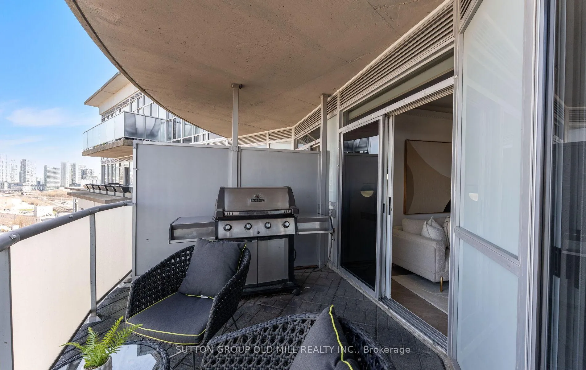 Photo 34 of Unit Lph 29, 1 Shaw Street, Toronto, Niagara — HOMEH