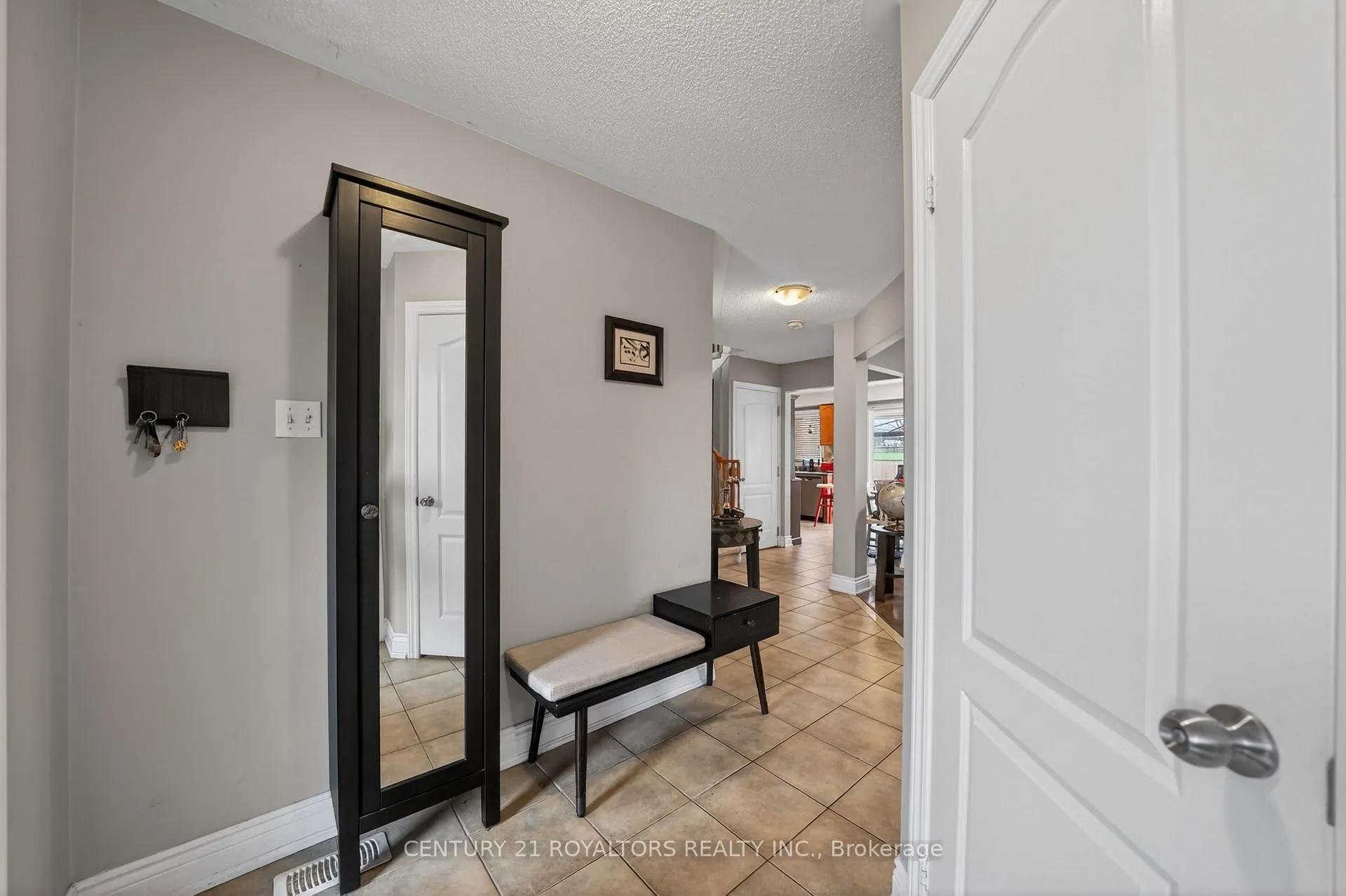 Photo 6 of 30 Trudelle Crescent, Brampton, Fletcher's Meadow — HOMEH