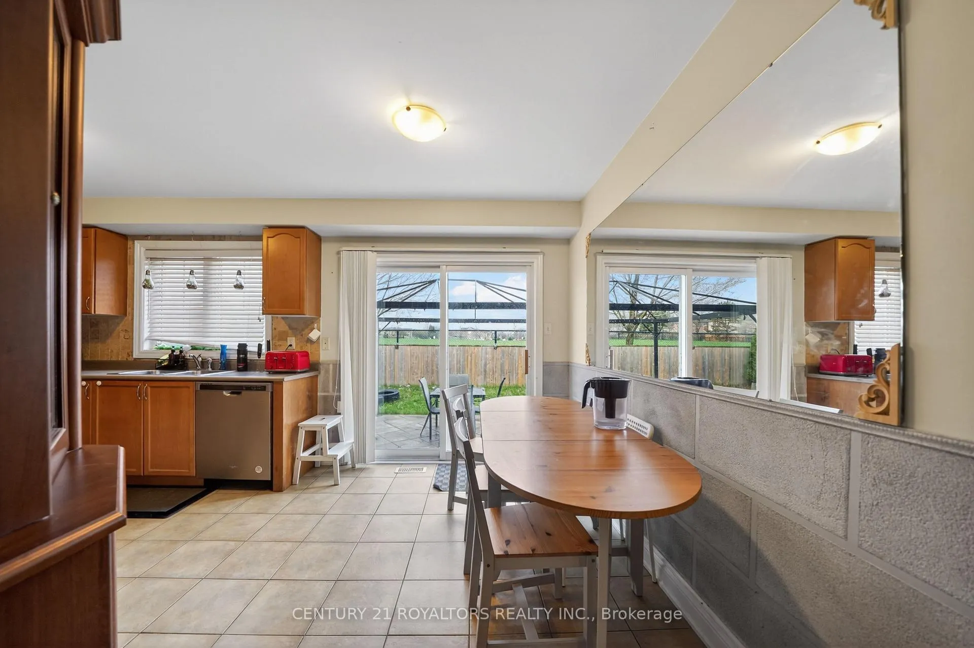Photo 11 of 30 Trudelle Crescent, Brampton, Fletcher's Meadow — HOMEH