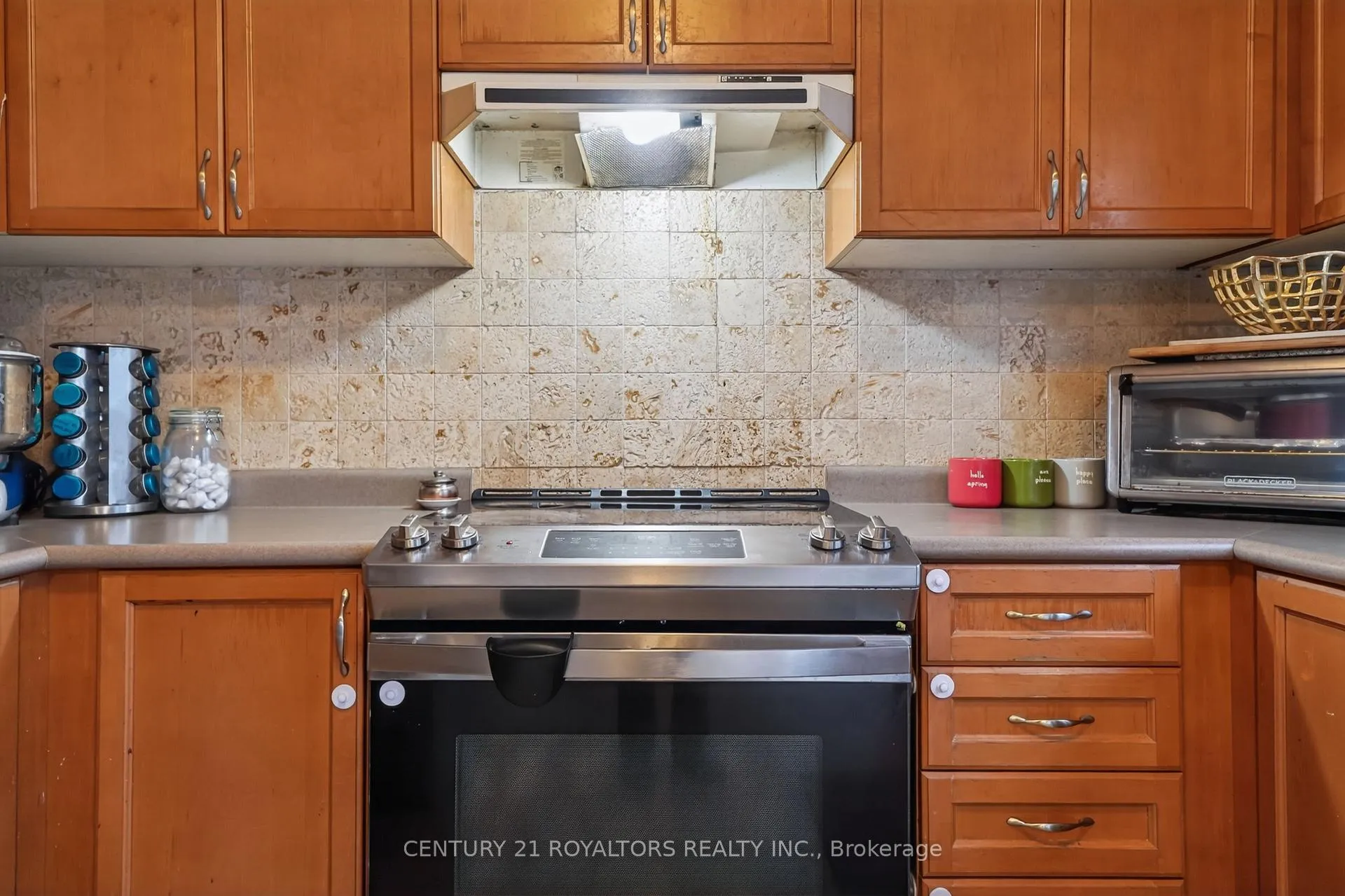 Photo 18 of 30 Trudelle Crescent, Brampton, Fletcher's Meadow — HOMEH