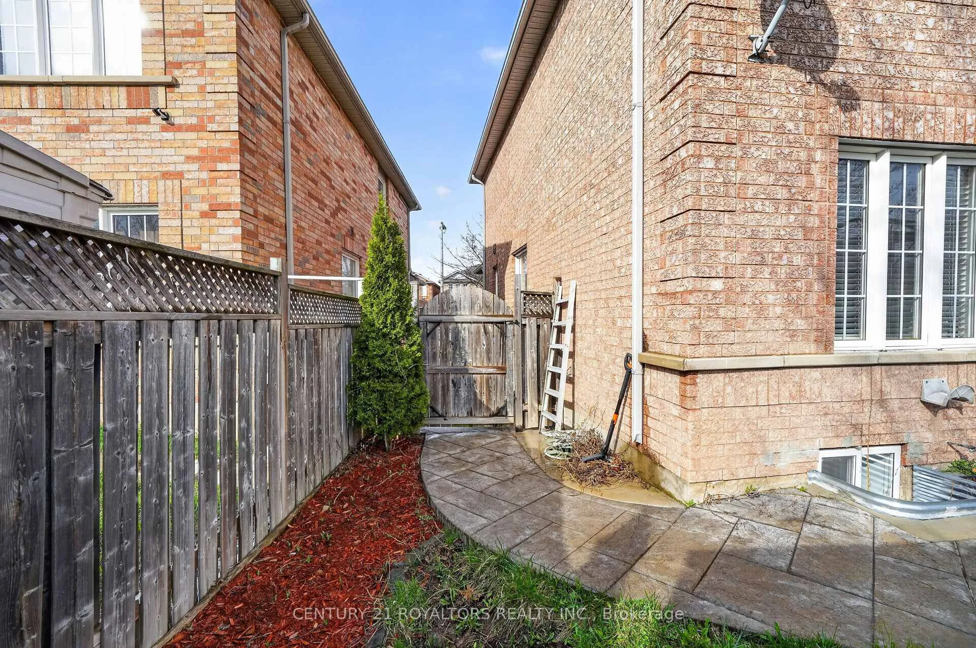 Photo 45 of 30 Trudelle Crescent, Brampton, Fletcher's Meadow — HOMEH