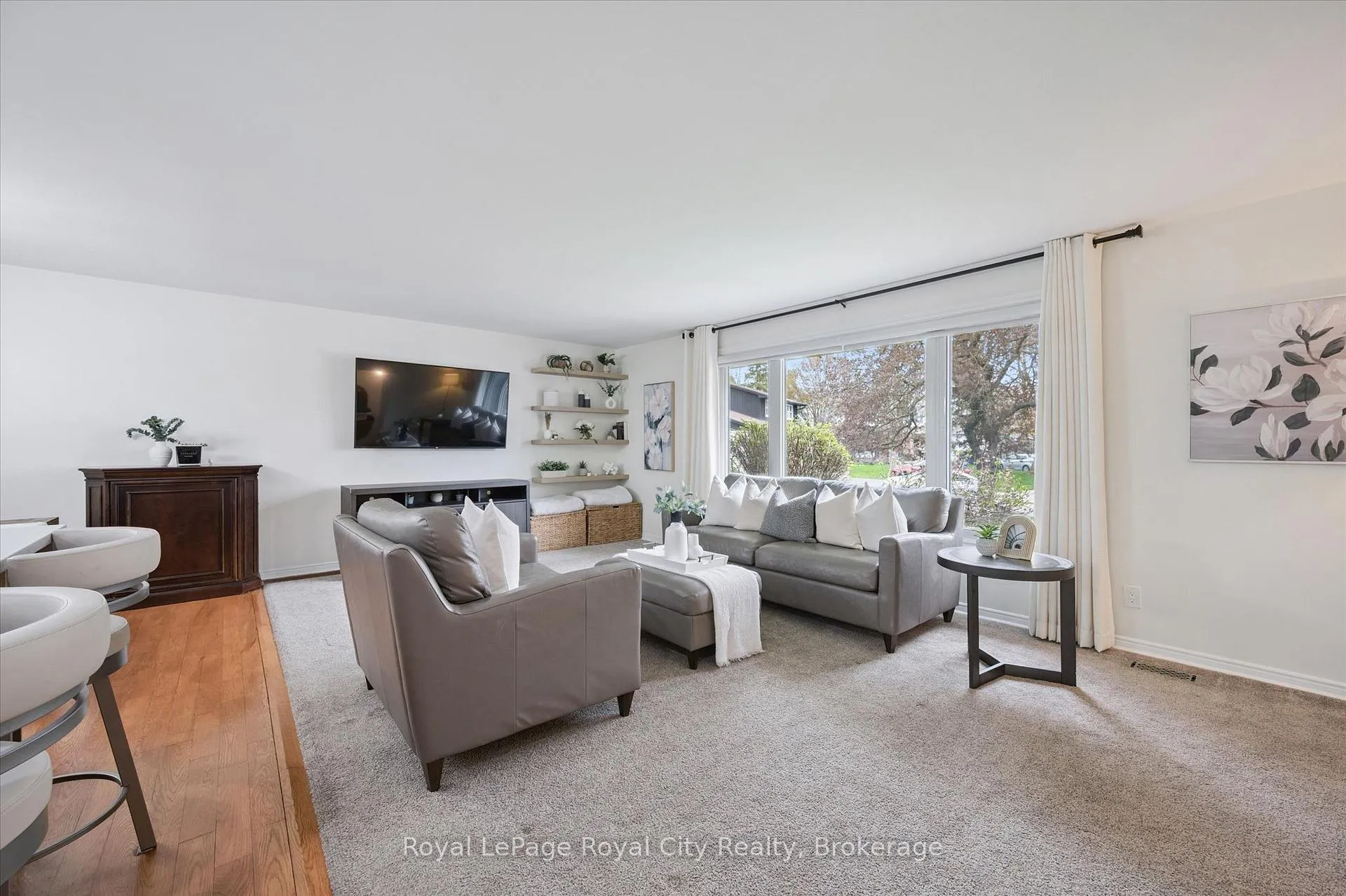 Photo 6 of 22 Crestwood Drive, Cambridge, St. Andrews Estates — HOMEH