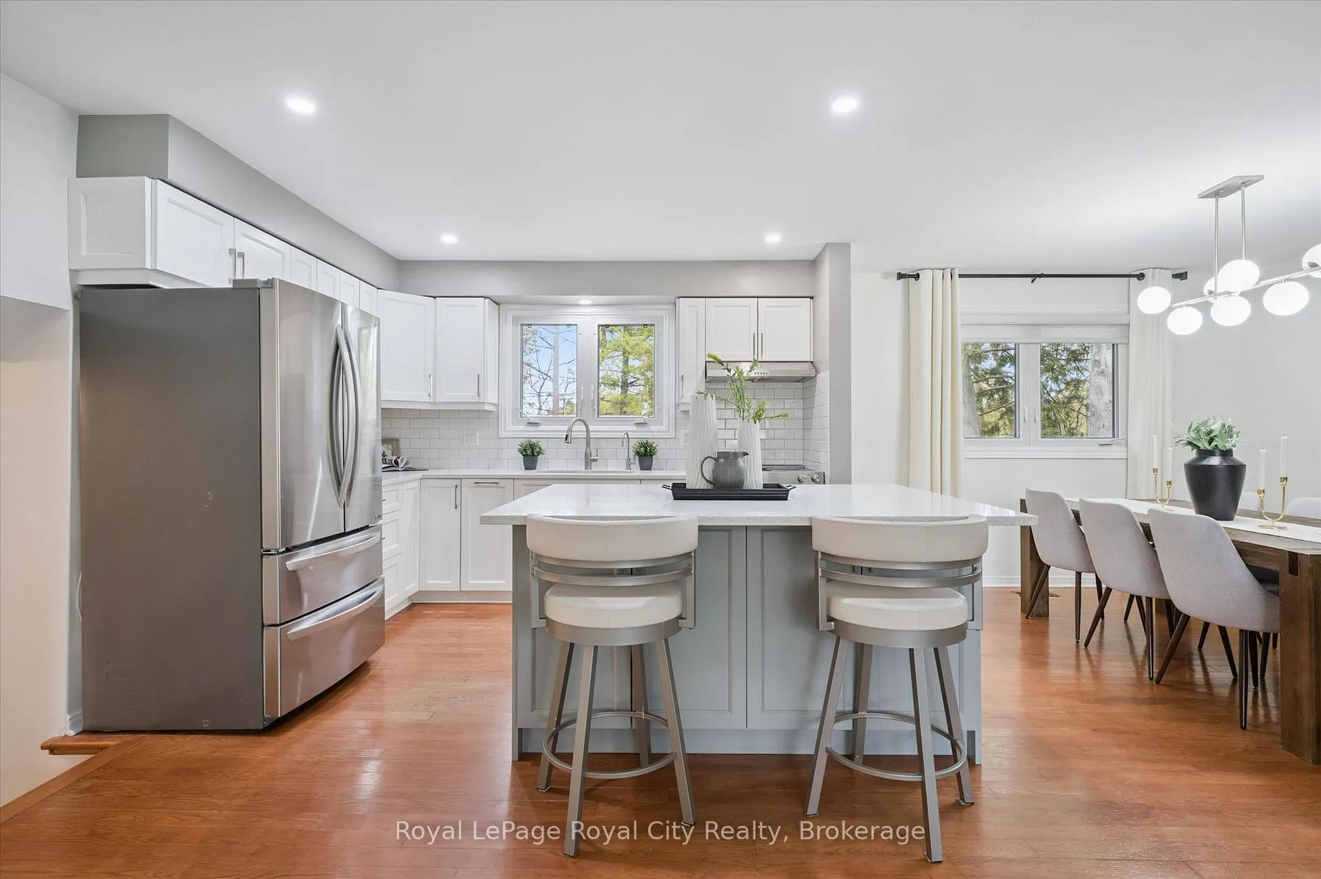 Photo 8 of 22 Crestwood Drive, Cambridge, St. Andrews Estates — HOMEH
