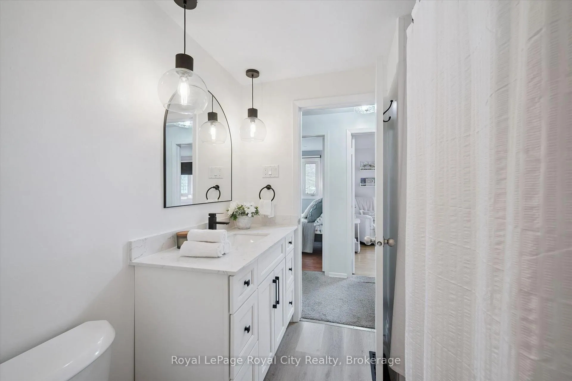 Photo 23 of 22 Crestwood Drive, Cambridge, St. Andrews Estates — HOMEH