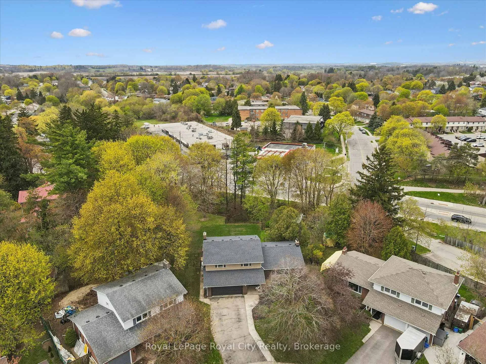 Photo 36 of 22 Crestwood Drive, Cambridge, St. Andrews Estates — HOMEH
