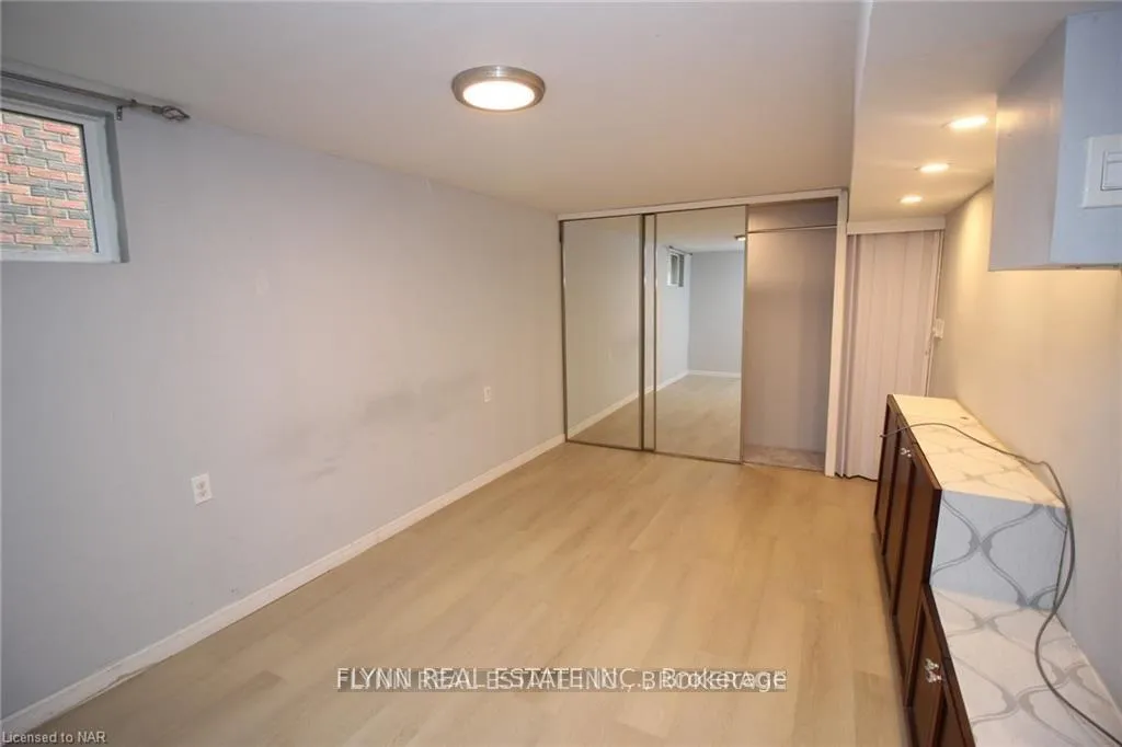 Photo 8 of Unit 2, 99 Golden Boulevard, Welland, Lincoln/Crowland — HOMEH