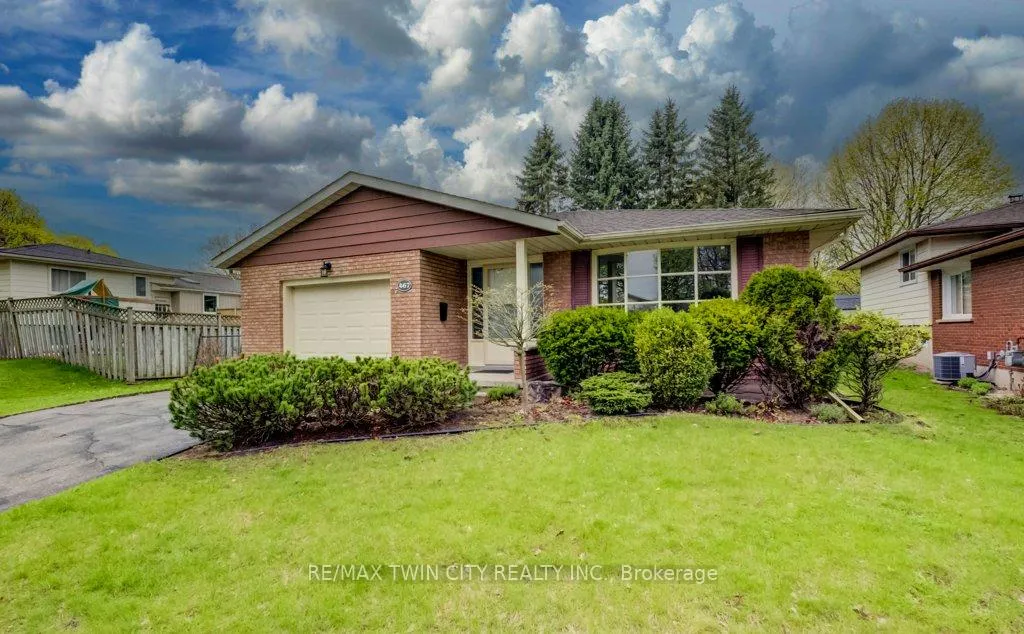 Photo 2 of 467 Redfox Road, Waterloo — HOMEH