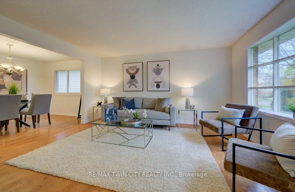 Photo 6 of 467 Redfox Road, Waterloo — HOMEH