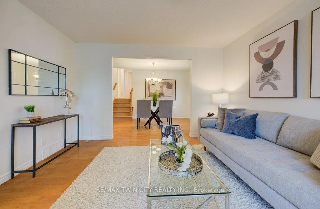 Photo 7 of 467 Redfox Road, Waterloo — HOMEH
