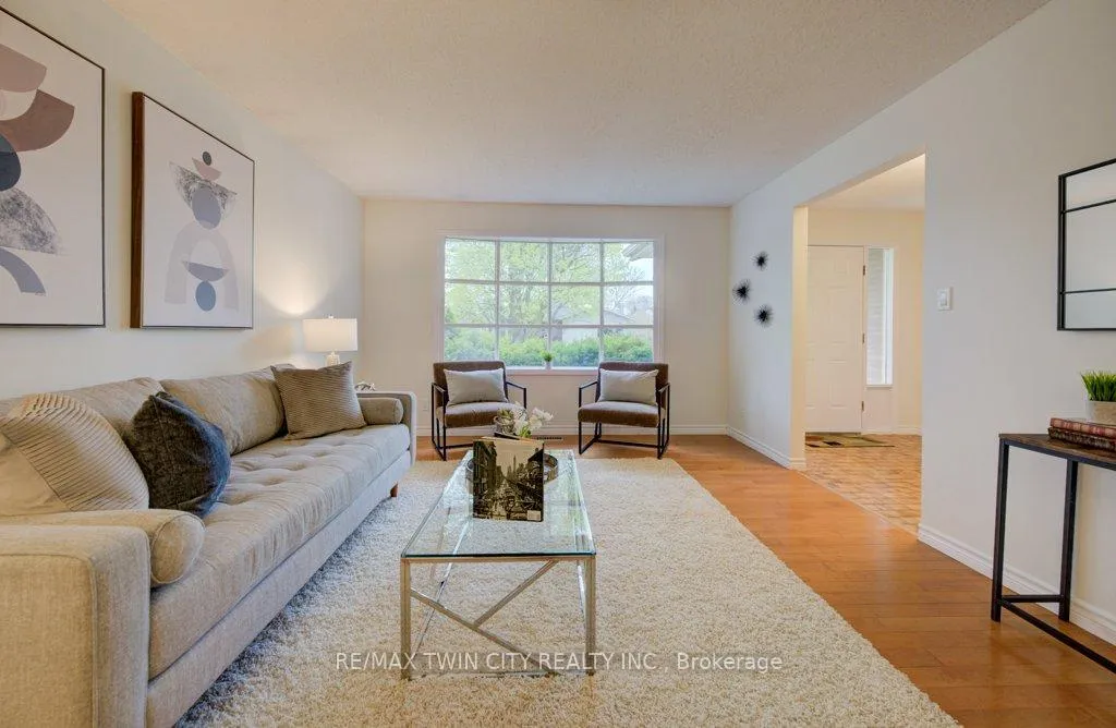 Photo 9 of 467 Redfox Road, Waterloo — HOMEH